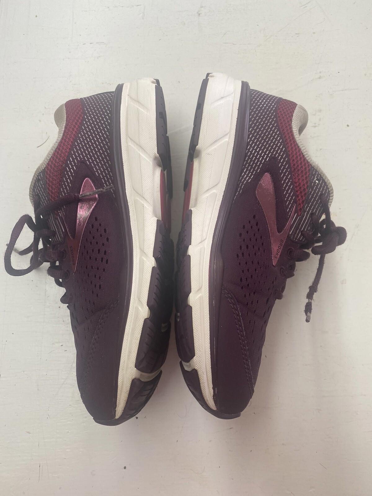 BROOKS DYAD 10 WOMENS RUNNING SHOES SNEAKERS SIZE 7.5