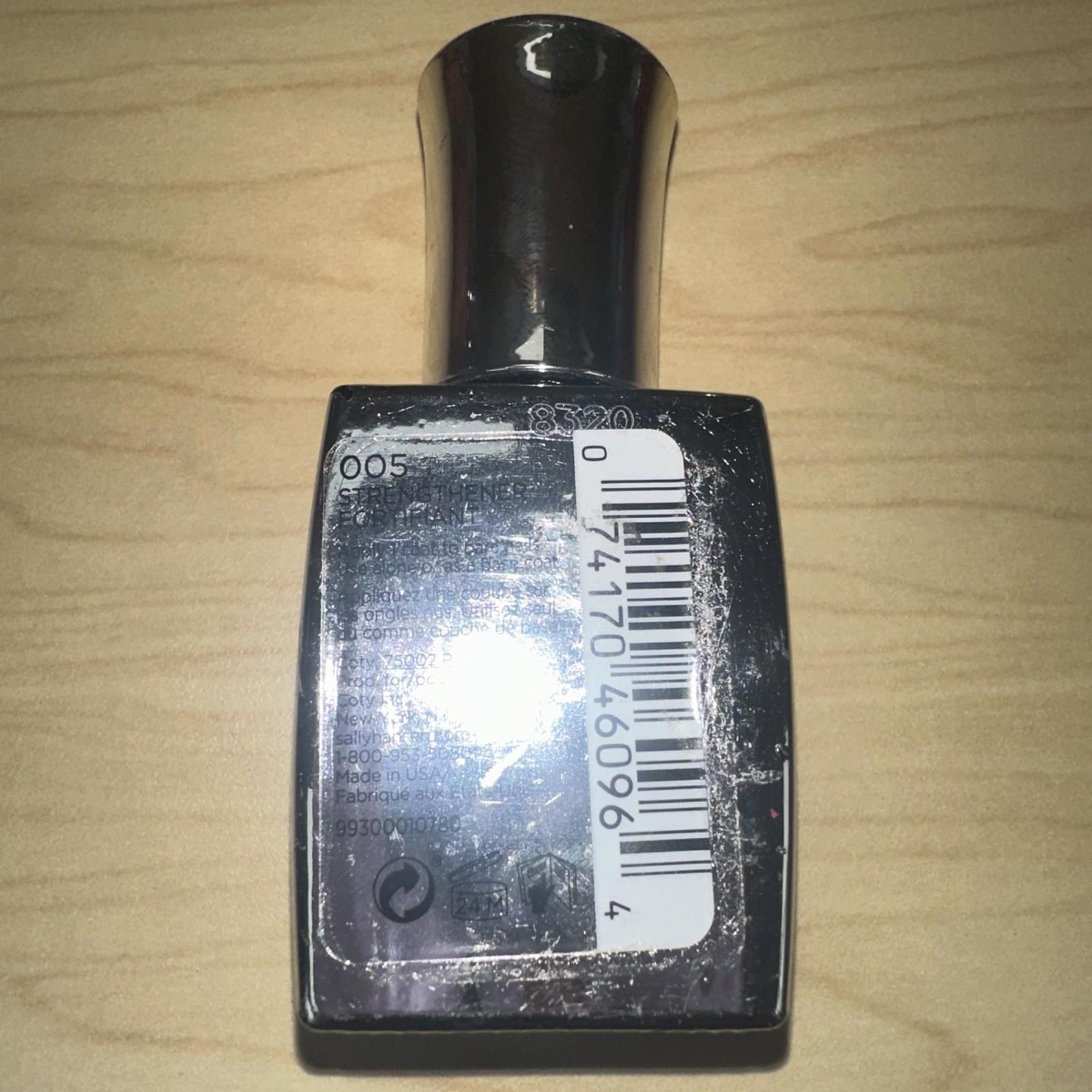Sally Hansen MEGA STRENGTH Nail 005 STRENGTHENER 0.4floz
