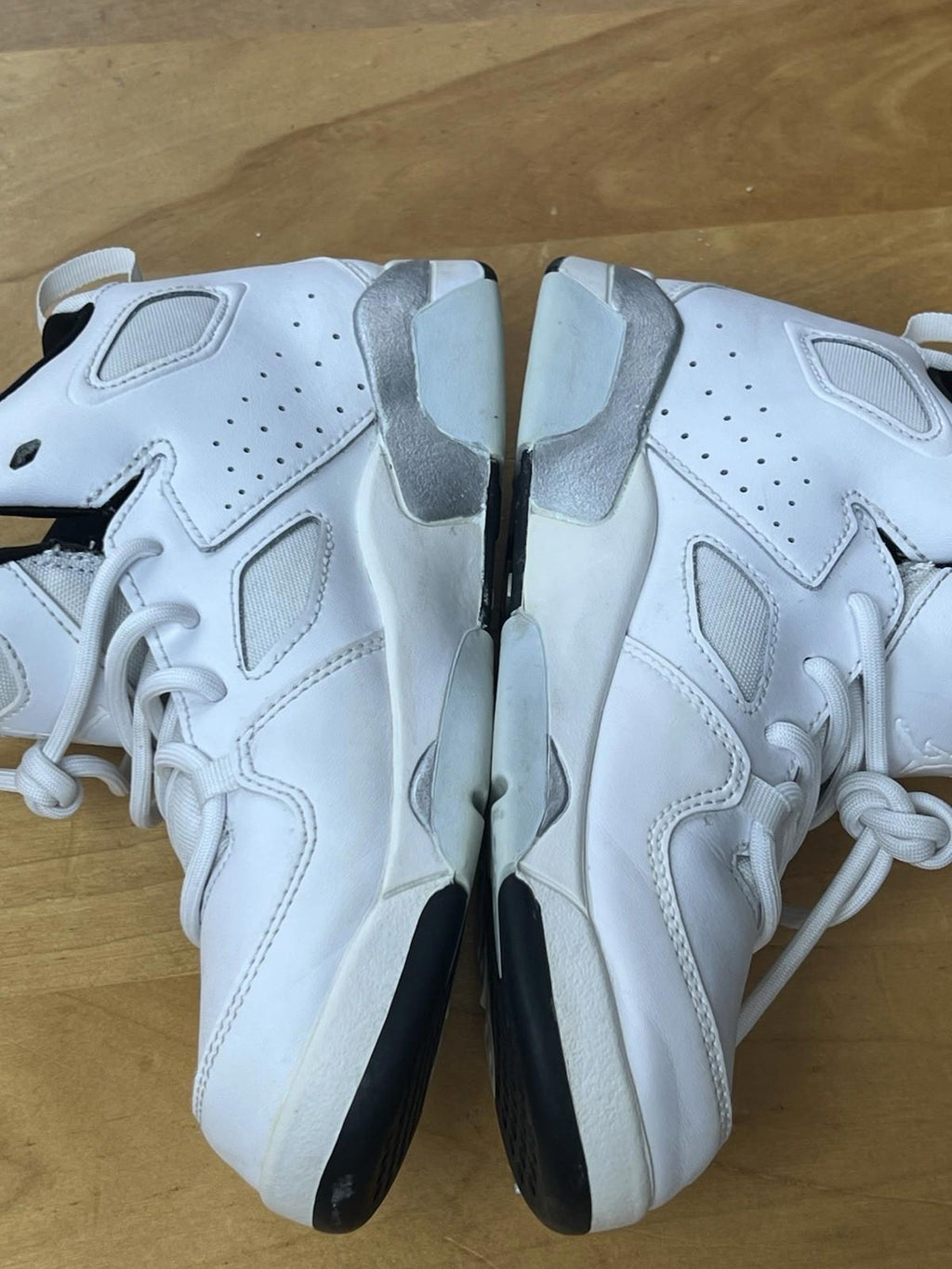 Nike Jordan Flight Club 91 "White Metallic Silver" Size 2.5y