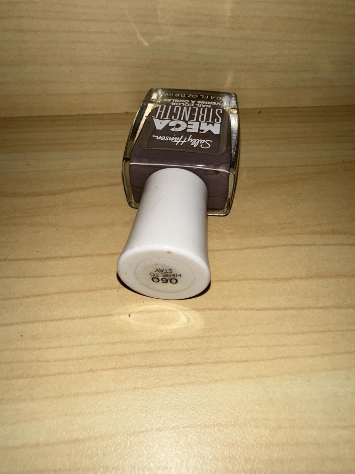 Sally Hansen - Mega Strength - Nail Polish - #060 Here to Stay - New