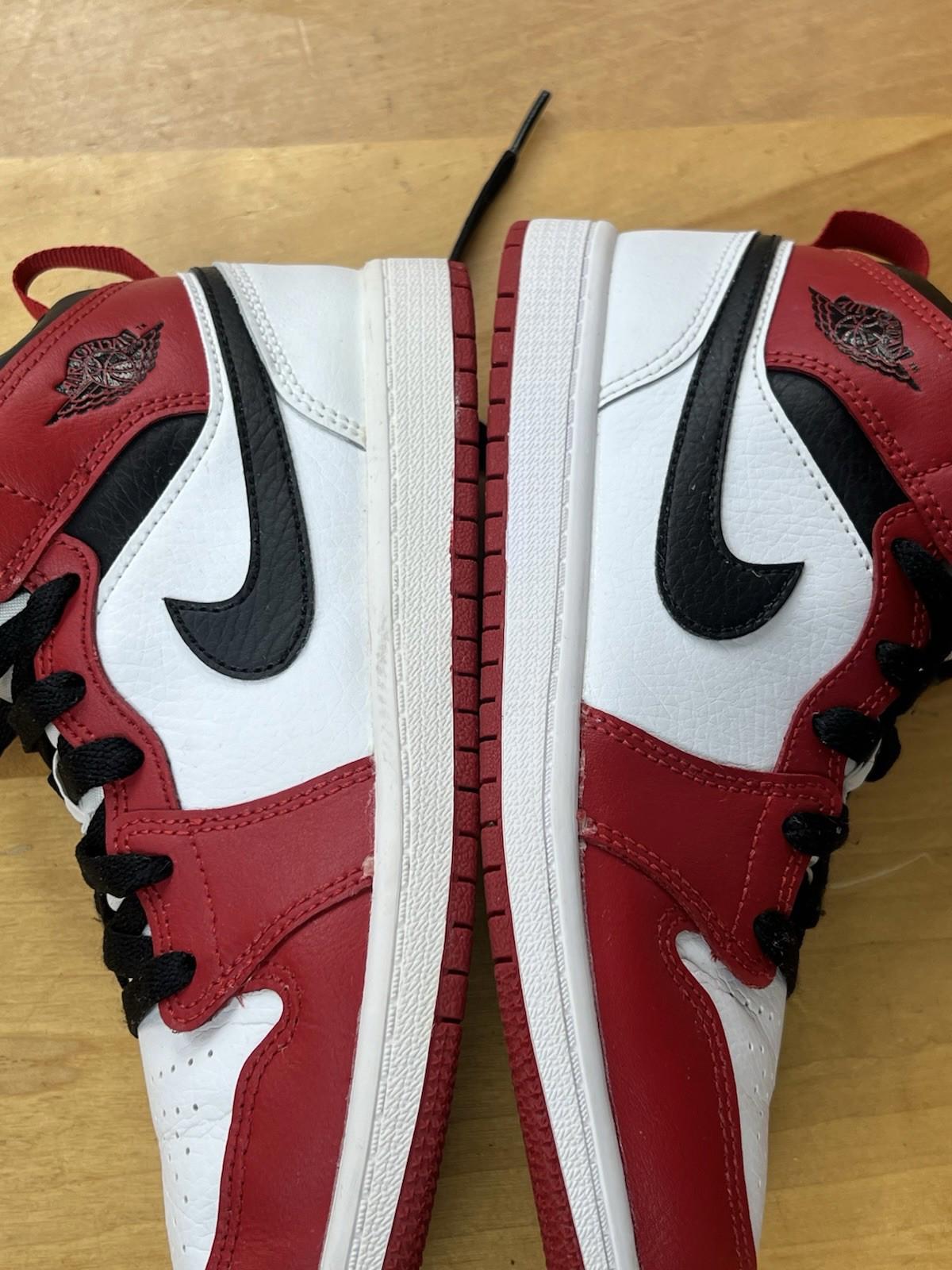 Nike Air Jordan 1 Mid SE Size 6Y Red White Black  640734-173