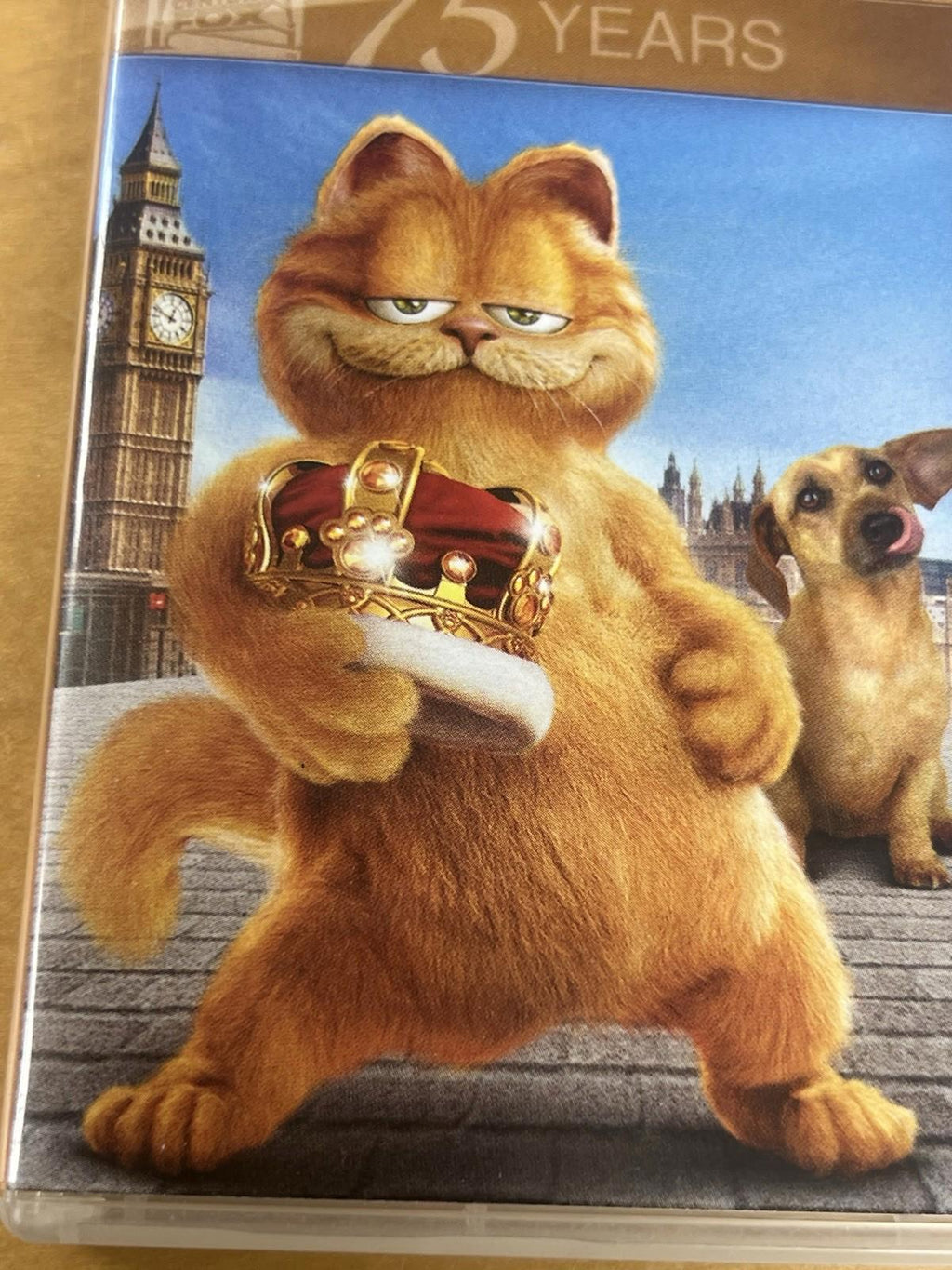 Garfield the Movie, Garfield A Tail Of Two Kitties