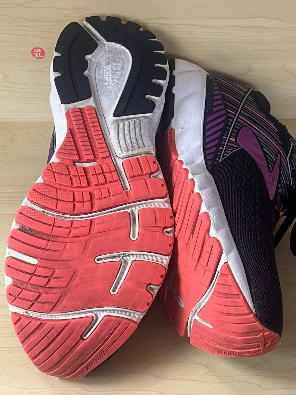 Brooks Adrenaline GTS 19 Black/Purple Running Shoes S 11.5