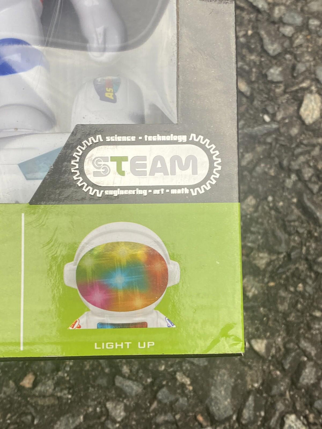 VIVITAR Robo Light Up Space Flyer Music, Bump N Go, Light Up