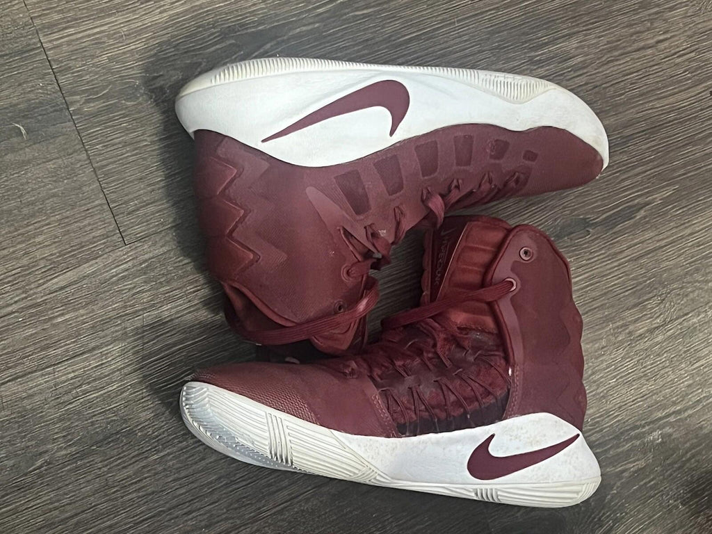 Size 6.5 - Nike Hyperdunk Basketball Mid Burgundy