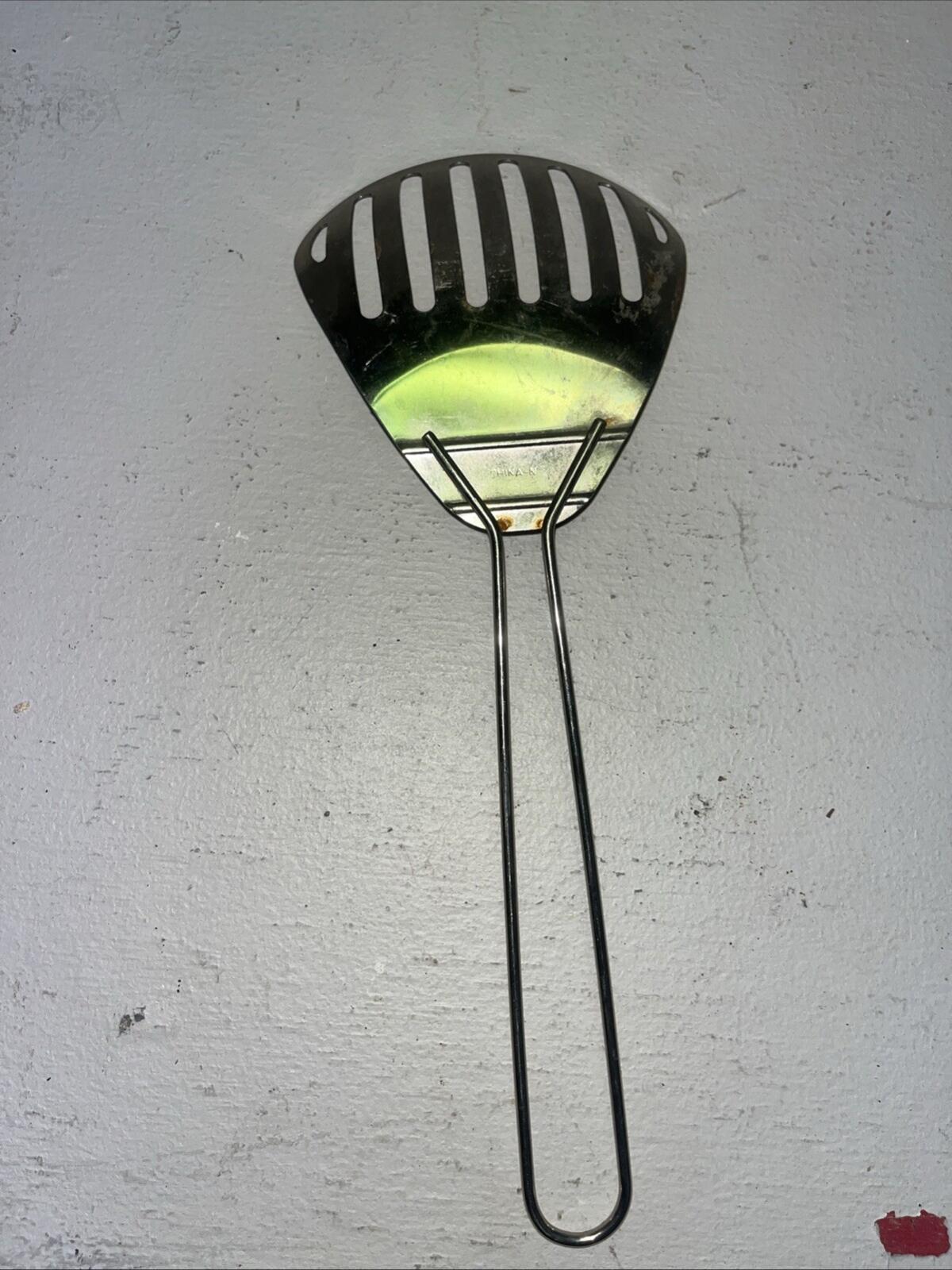 Hong Kong Slotted Scoop Spatula Strainer Wire Handle