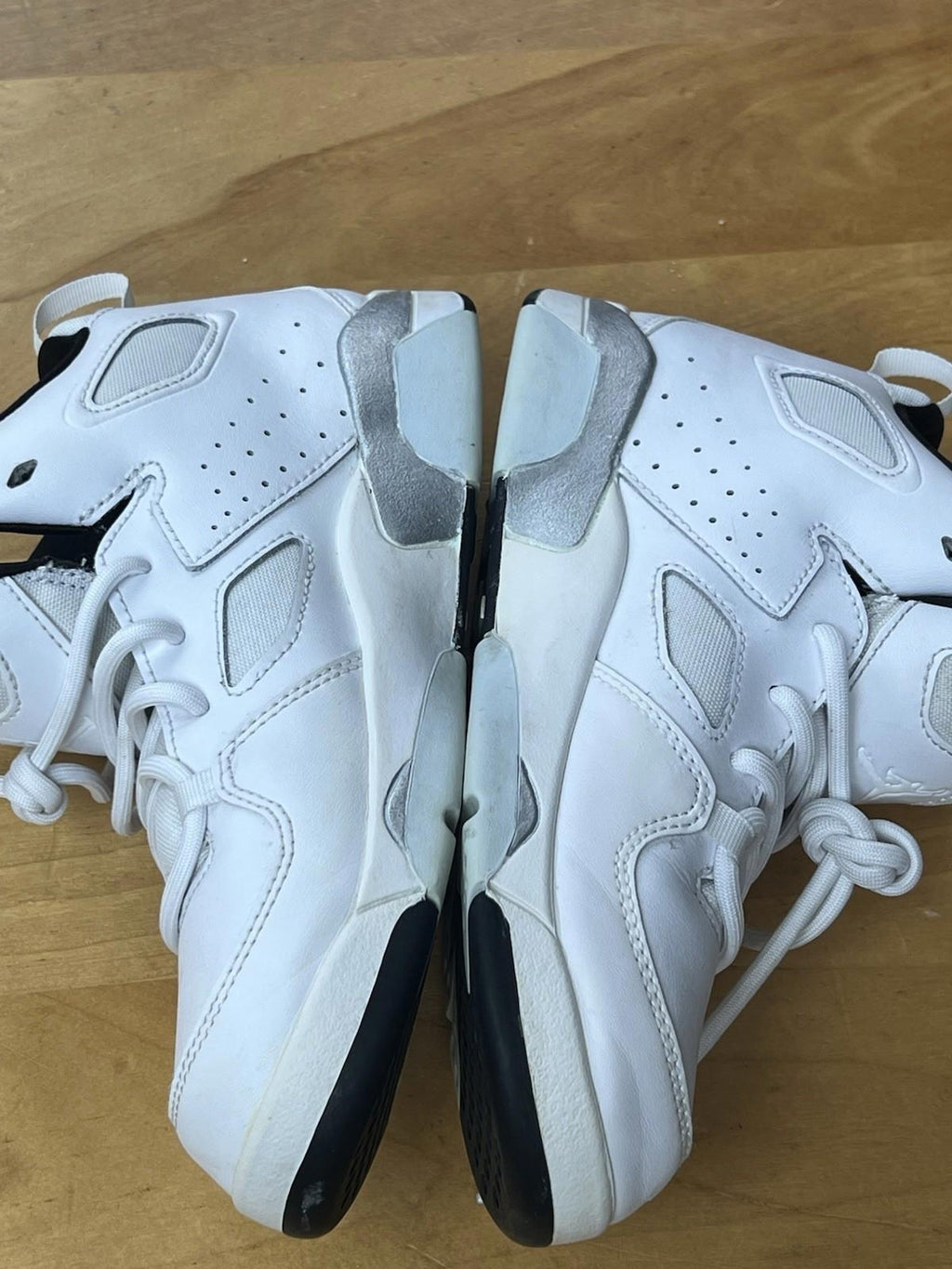 Nike Jordan Flight Club 91 "White Metallic Silver" Size 2.5y