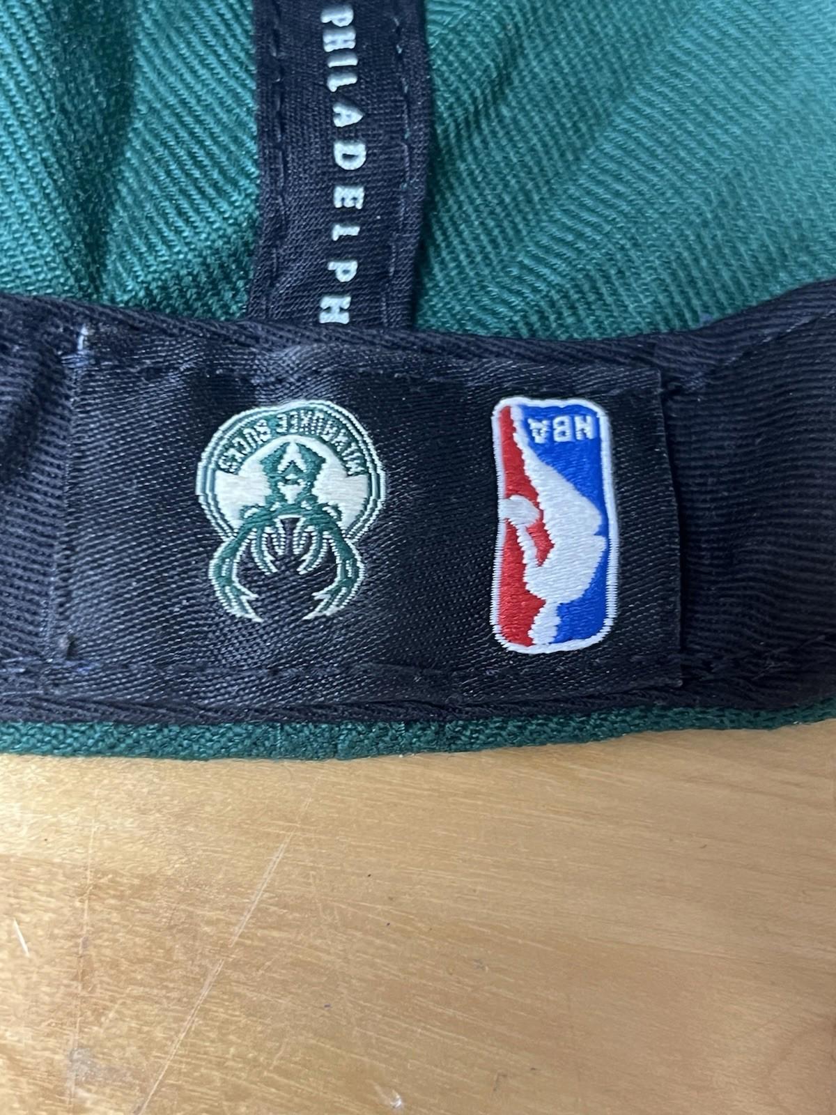 Milwaukee Bucks Mitchell & Ness Black NBA Snapback Baseball