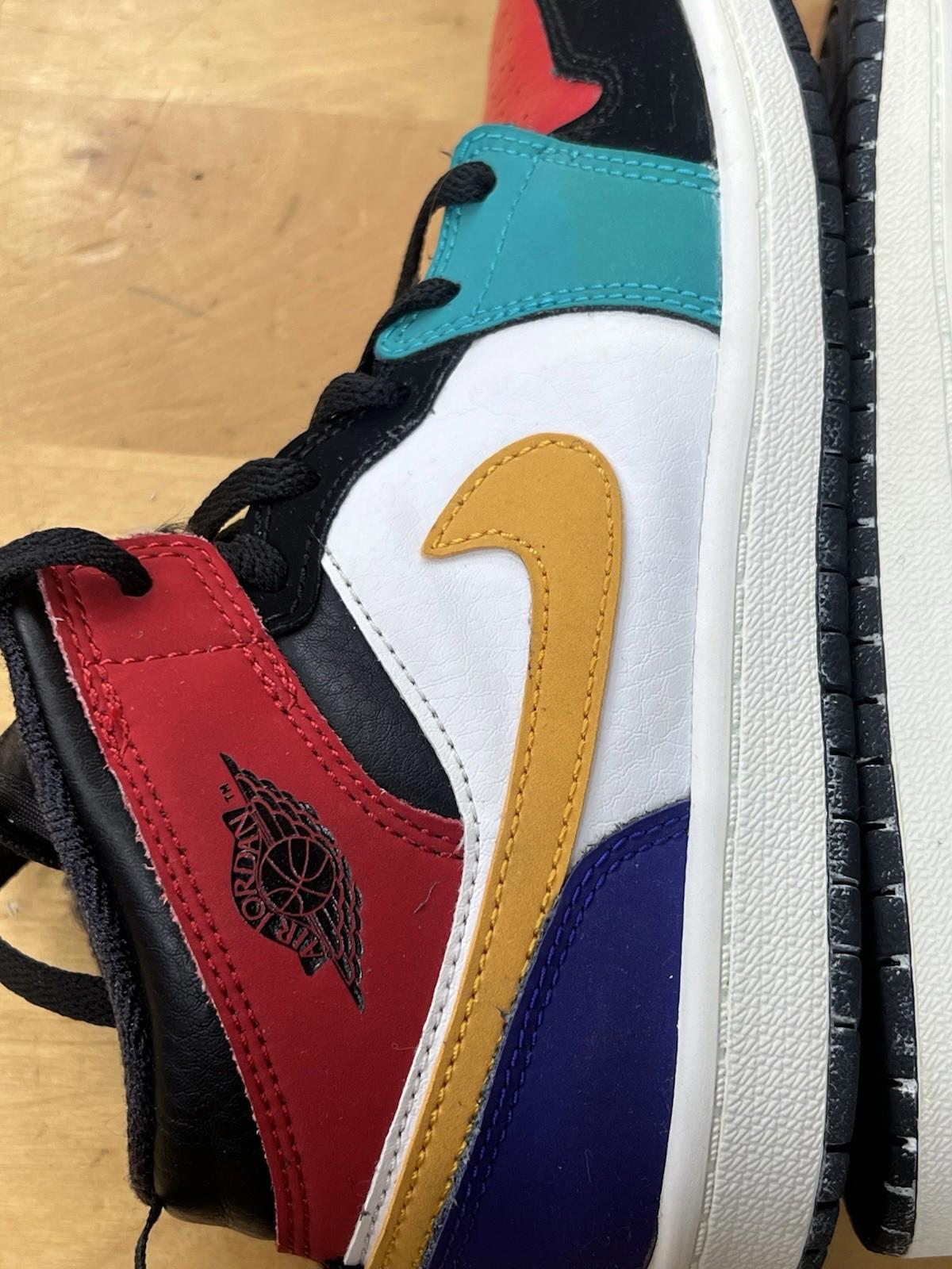 AIR JORDAN RETRO 3Y SIZE 3 YOUTH (640734-125)