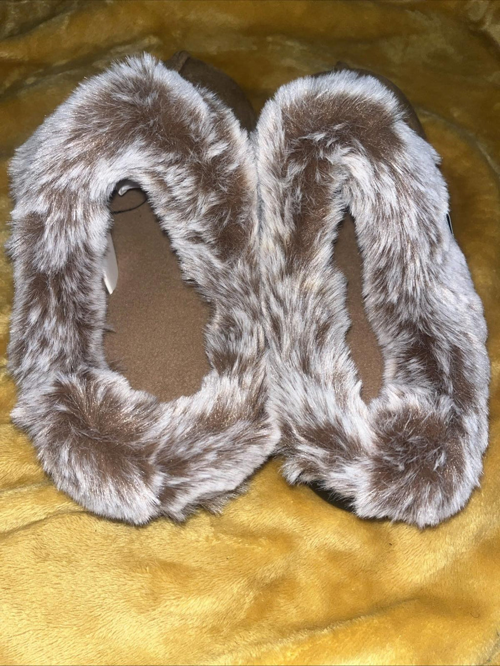NWT Hometop Women’s Brown Faux Fur Clog Slippers Size 10