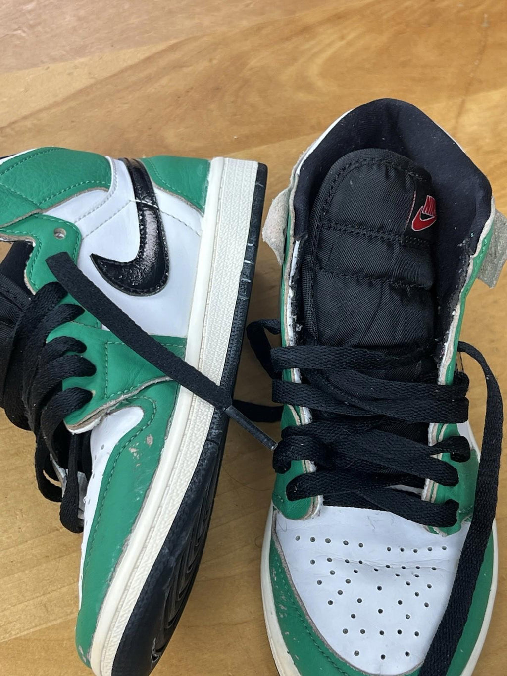 Nike Air Jordan Retro 1 High Lucky Green Size 2Y CU0449-300