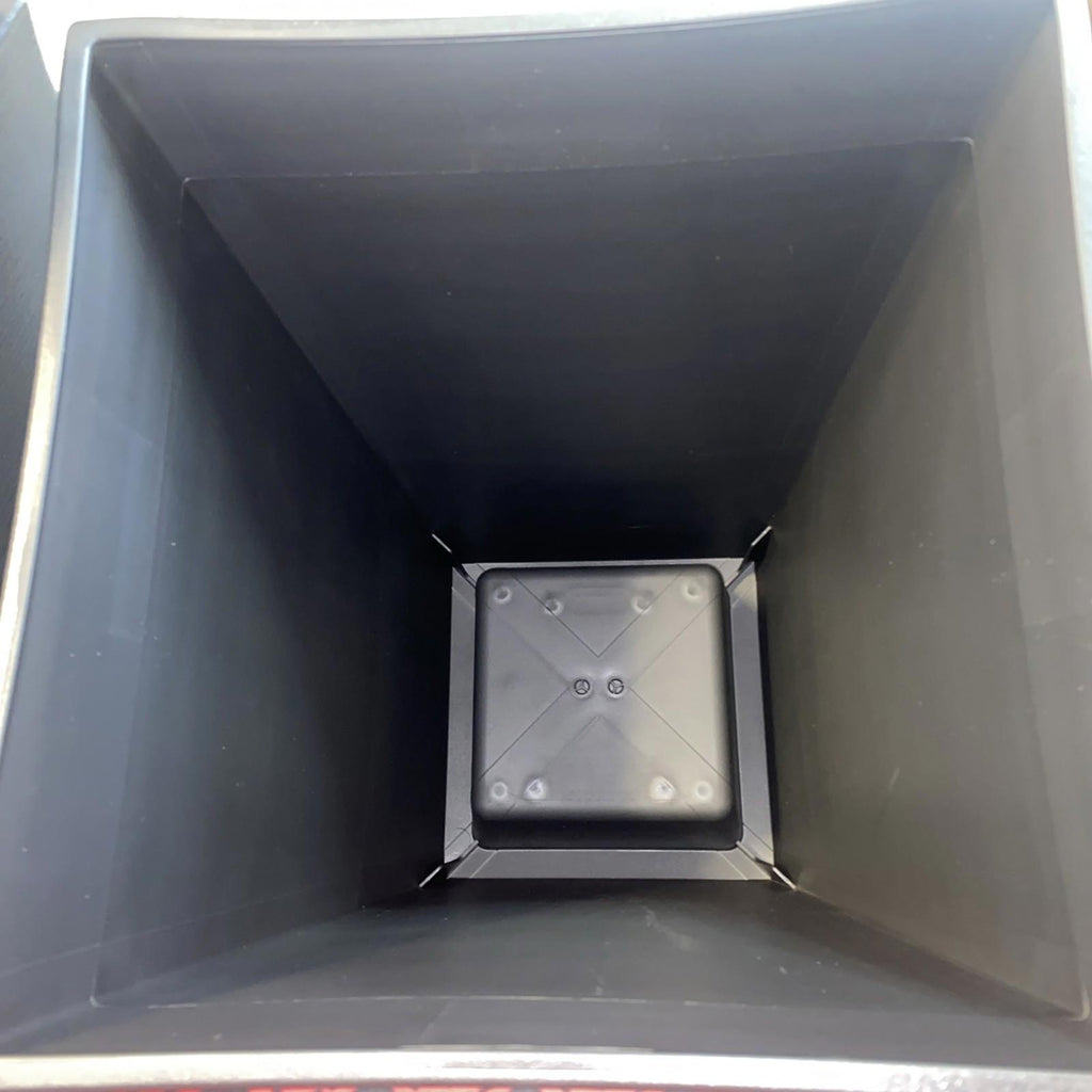 Keter Black Wave Planter 22 in. Tall  New
