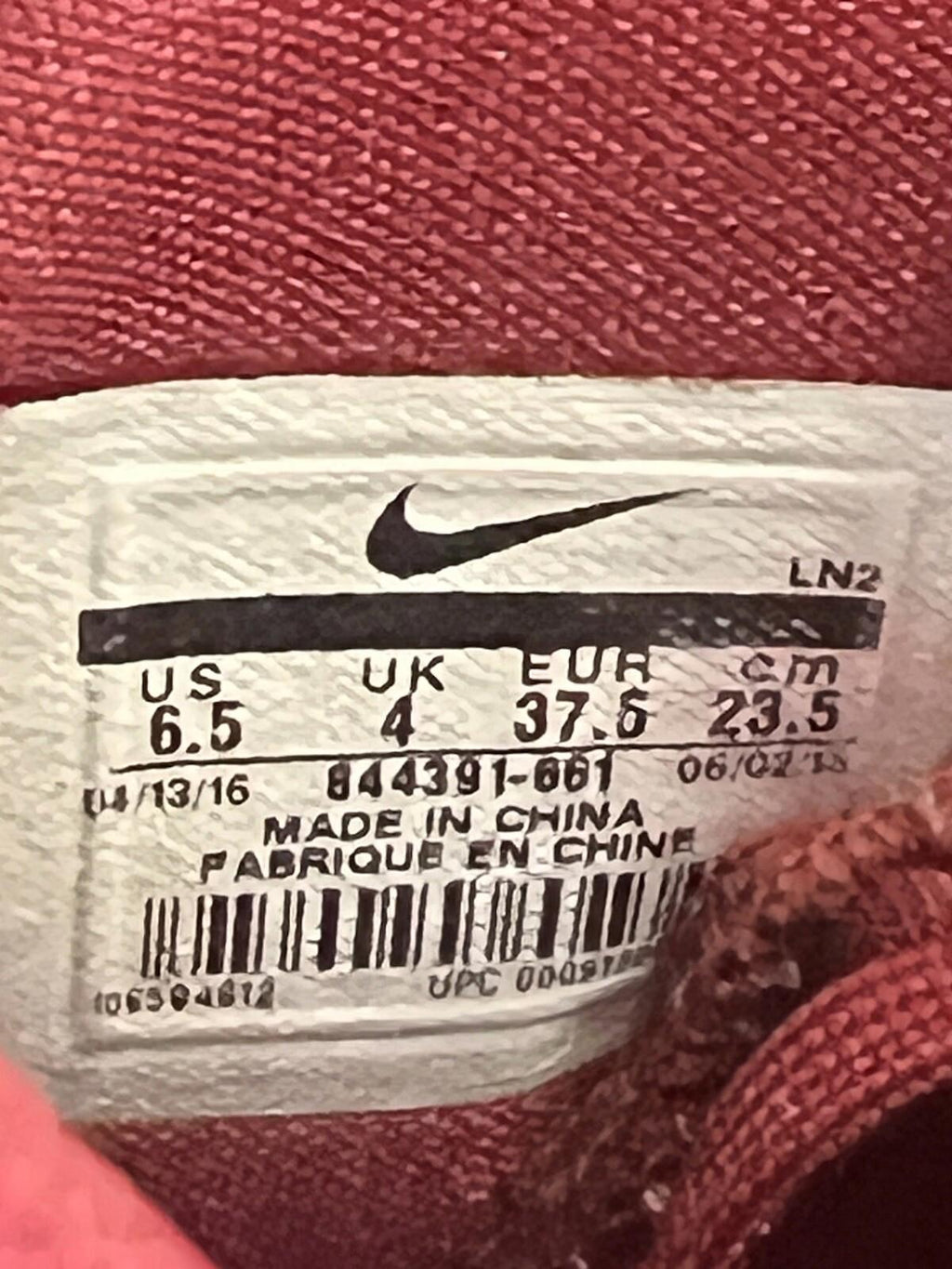 Size 6.5 - Nike Hyperdunk Basketball Mid Burgundy