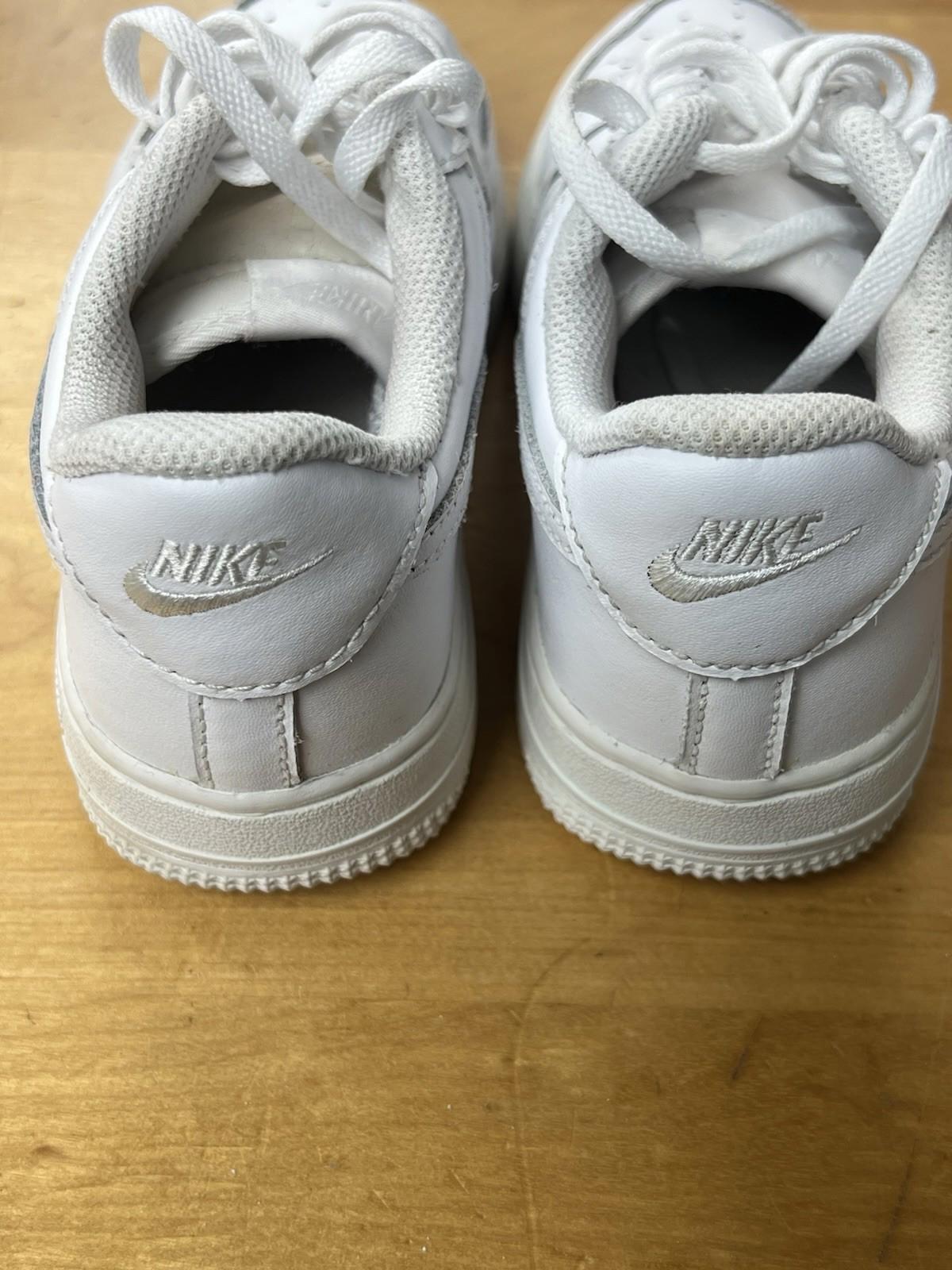 Nike Air Force 1 White Kids Sneaker Leather Lace Up Size 2.5