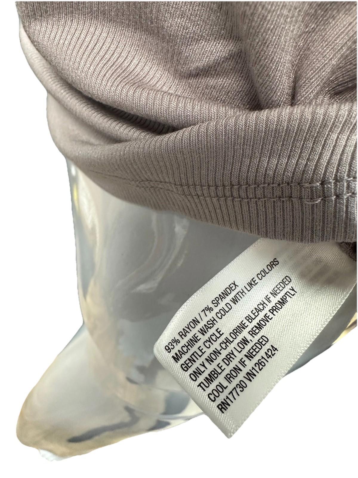Wild Fable Womens Ribbed V-Neck Short Sleeve T-Shirt Gray S