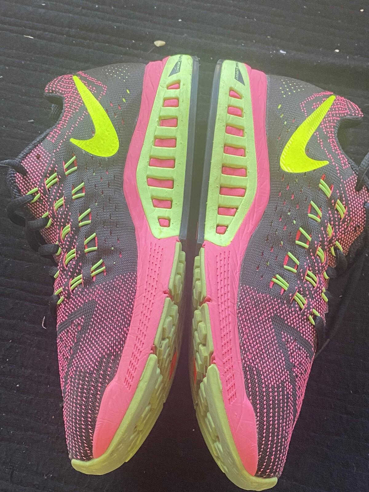 Nike Air Zoom Structure 8 Pink Power Ghost Green Black Volt