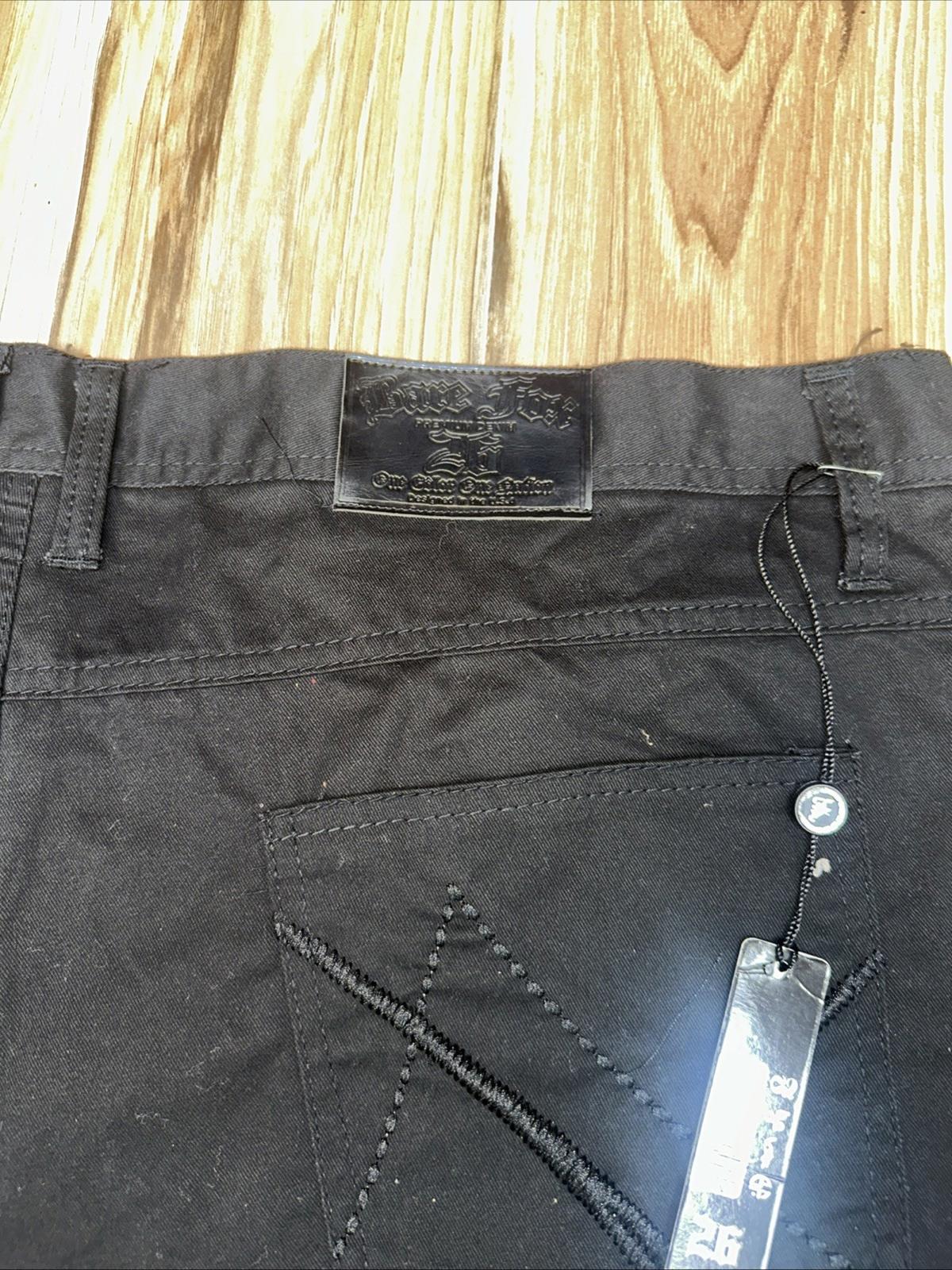 Rare Fox Black White Y2K 90s Hip hop Street Size 44 Shorts