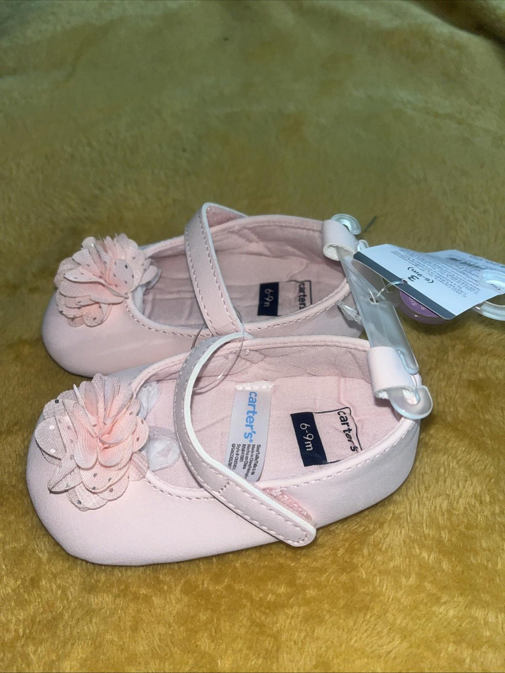 NWT Carters baby girl shoes pink with FLOWER and strap 6/9 m