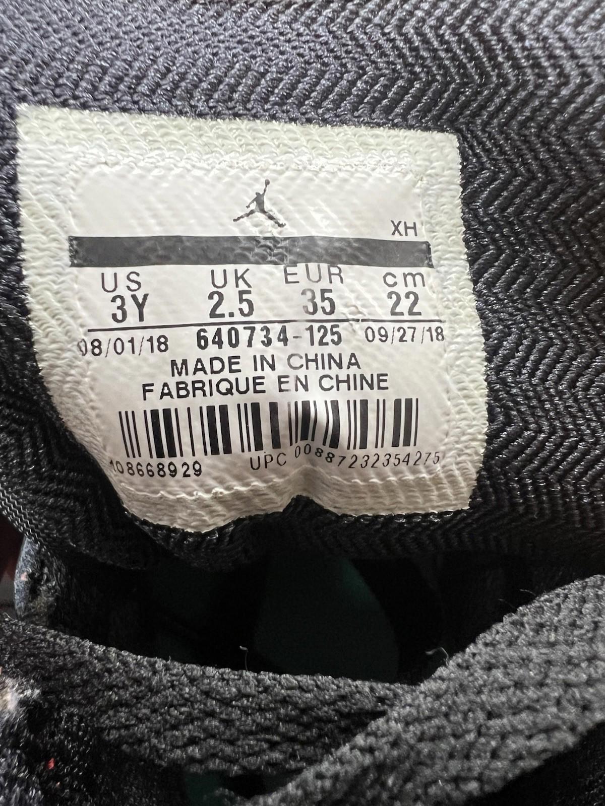 AIR JORDAN RETRO 3Y SIZE 3 YOUTH (640734-125)