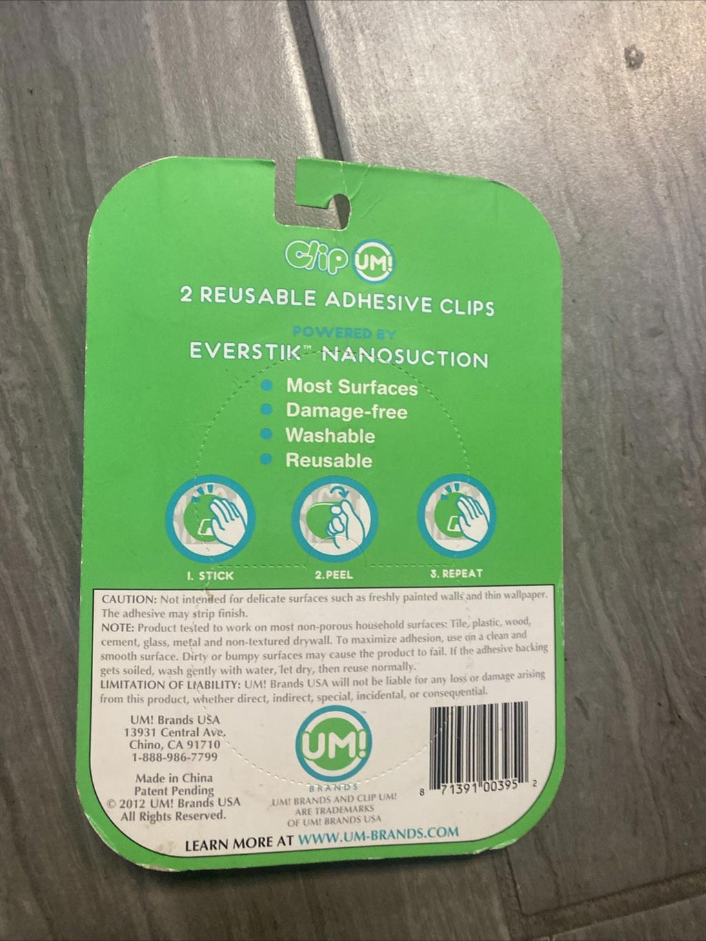 Clip UM! Reusable NanoSuction Non Adhesive Clip