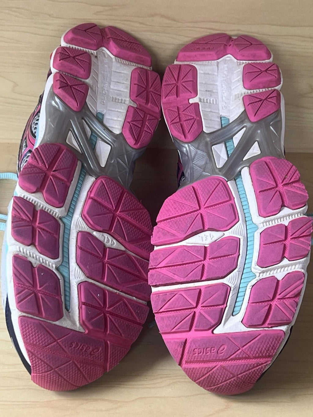 Asics GT-2000 3 Running Shoes Size 8 Narrow Gray Sneakers