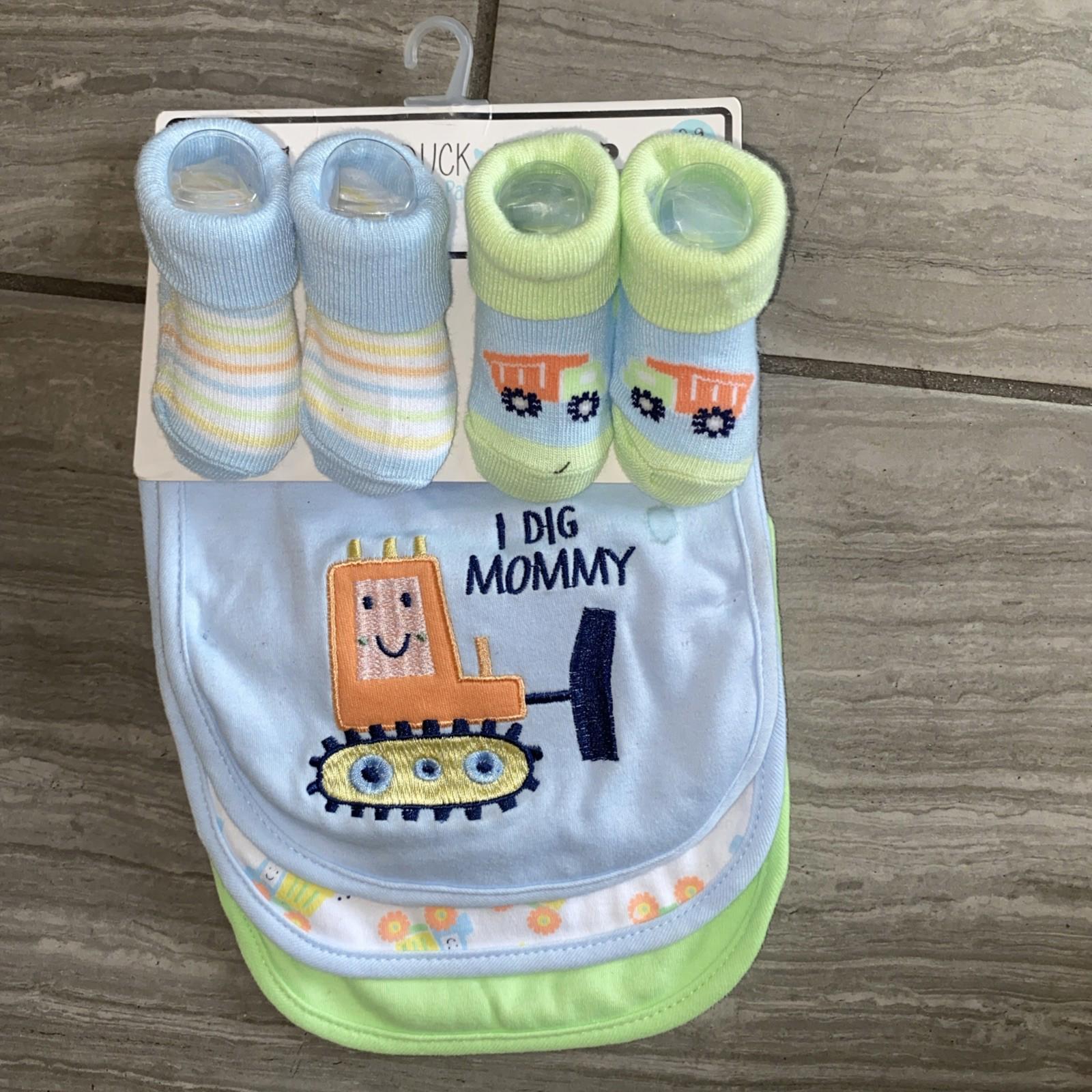NEW 0-9 MO BOYS THEMED 5 PIECE BIBS SOCKS SET 3 BIBS 2 SOCKS