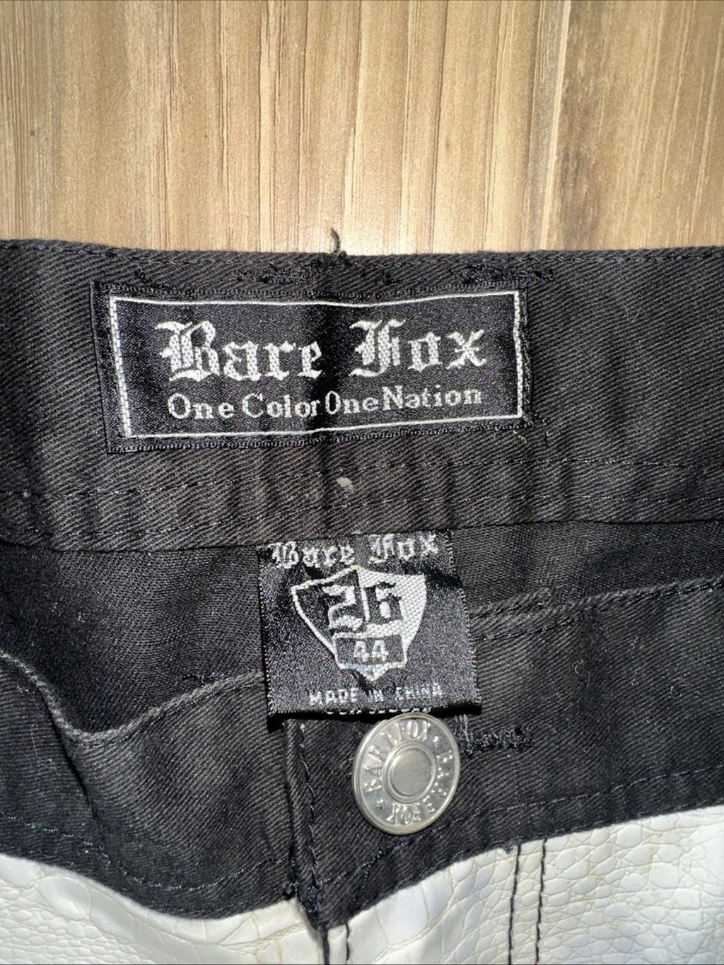 Rare Fox Black White Y2K 90s Hip hop Street Size 44 Shorts