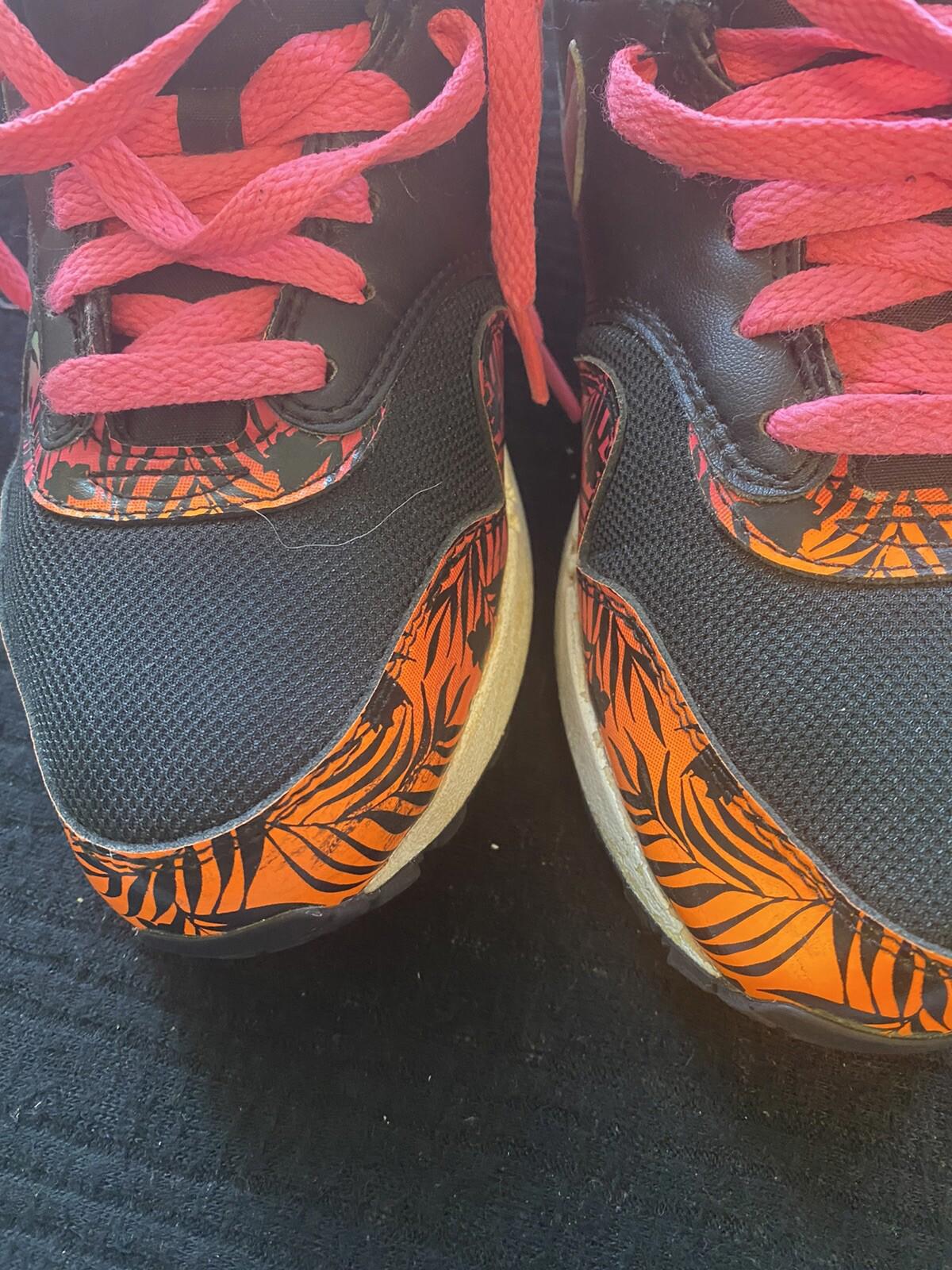 Kids Nike Air Max 90 s 6.5y 705479-001 Black Pink Orange