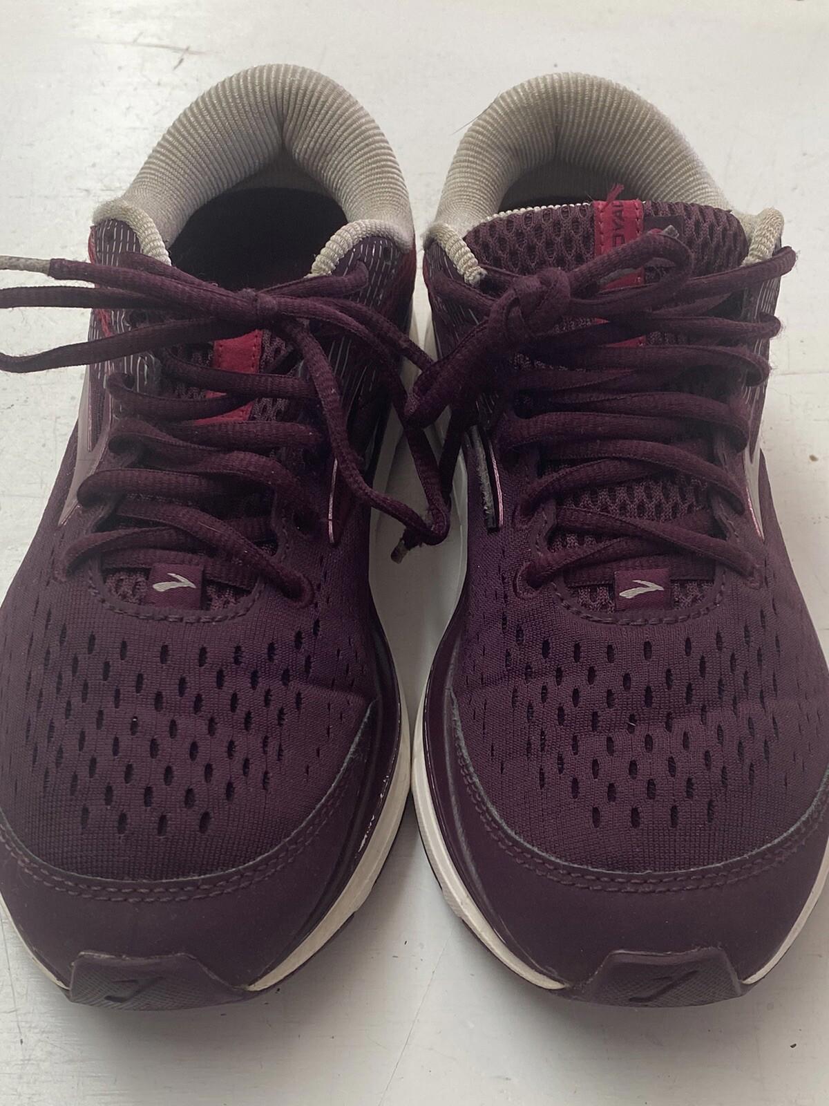 BROOKS DYAD 10 WOMENS RUNNING SHOES SNEAKERS SIZE 7.5