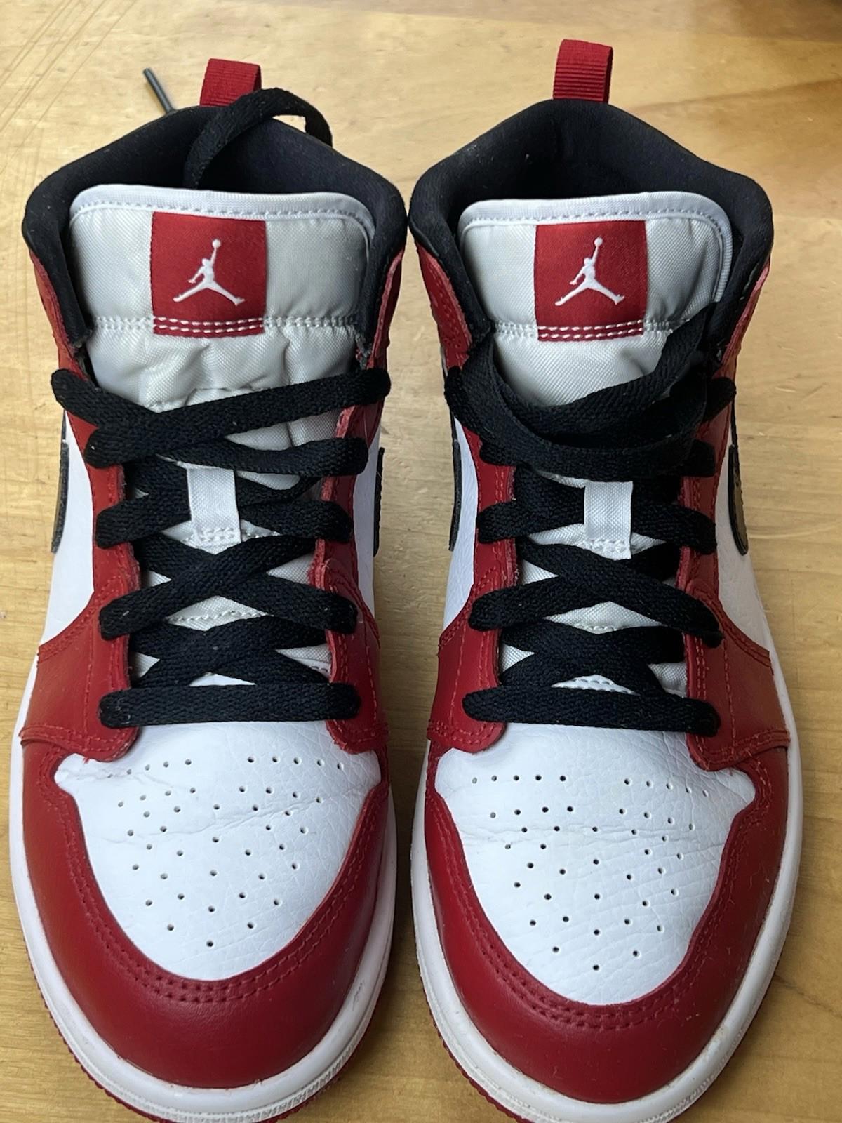 Nike Air Jordan 1 Mid SE Size 6Y Red White Black  640734-173