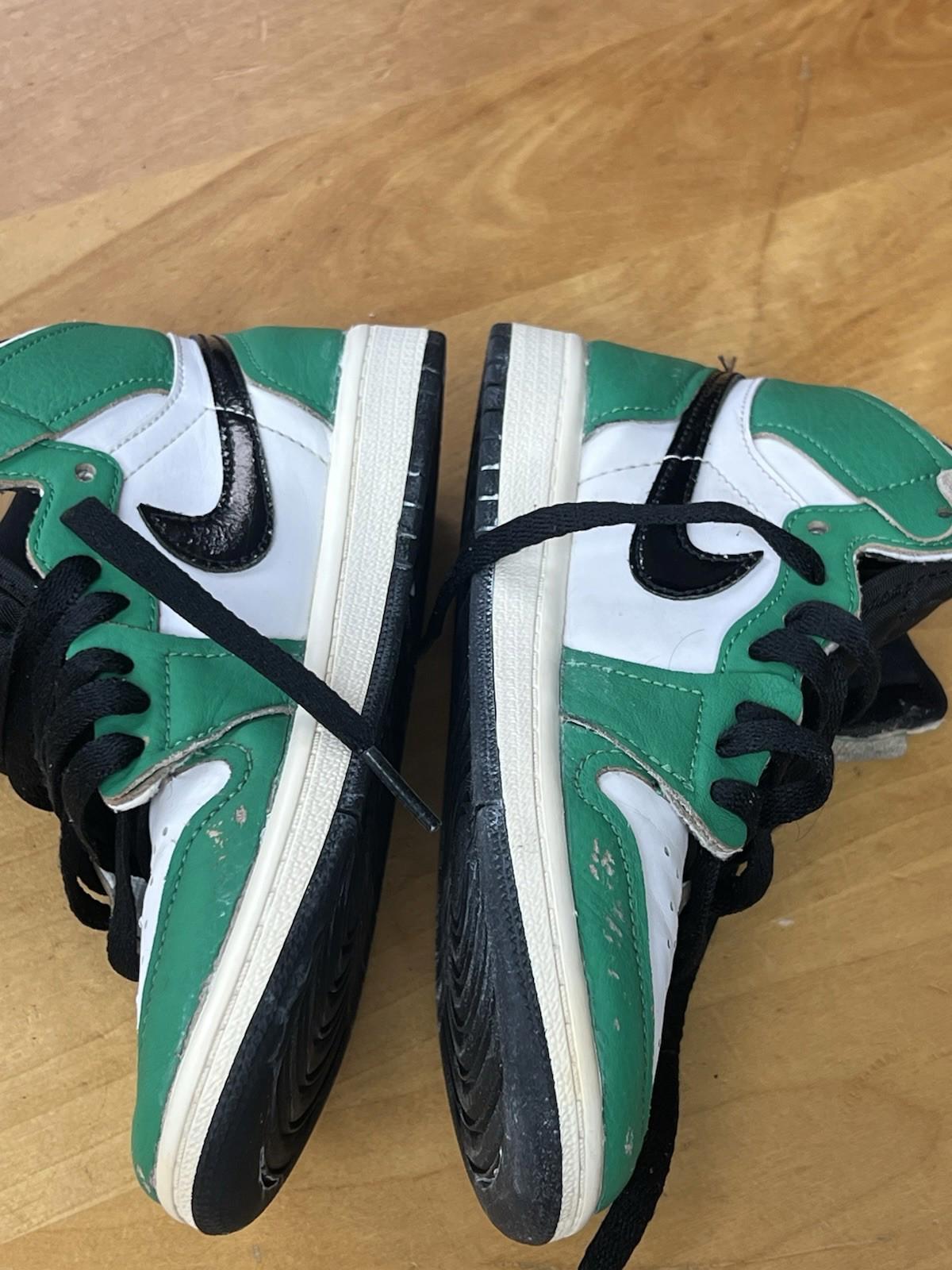 Nike Air Jordan Retro 1 High Lucky Green Size 2Y CU0449-300