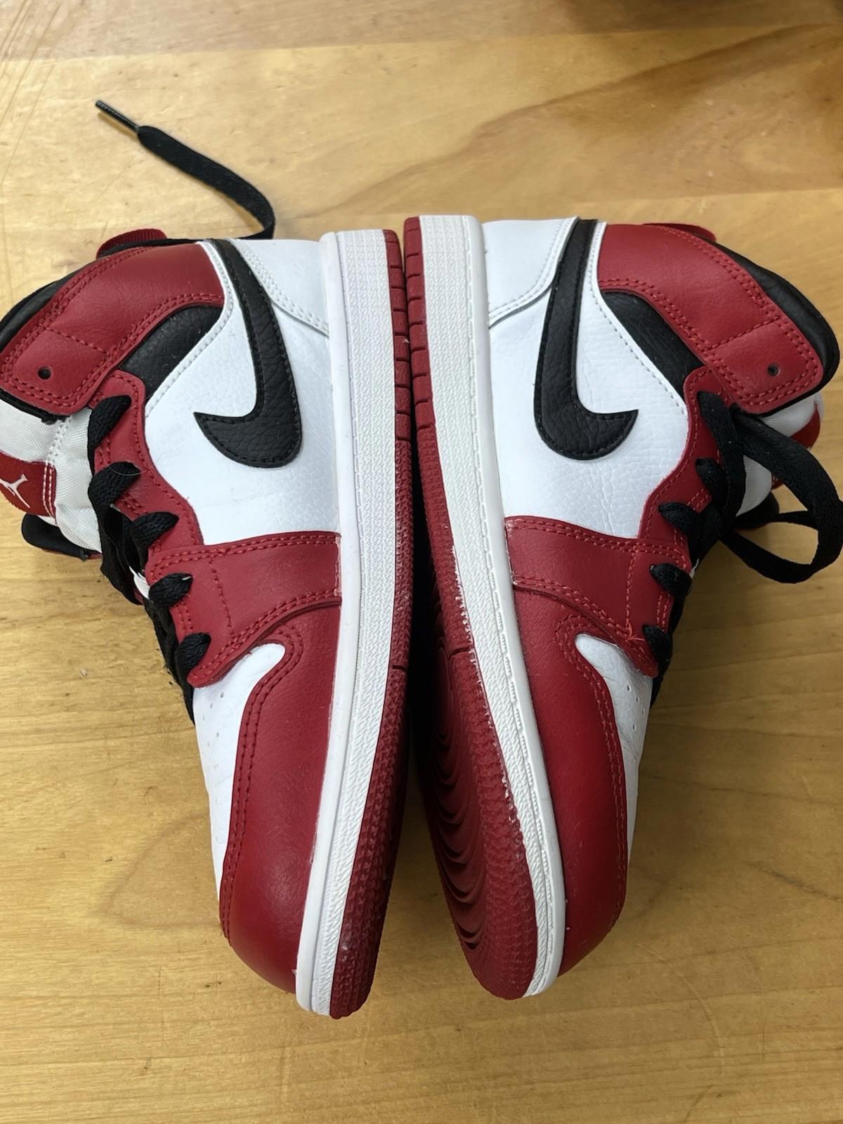 Nike Air Jordan 1 Mid SE Size 6Y Red White Black  640734-173