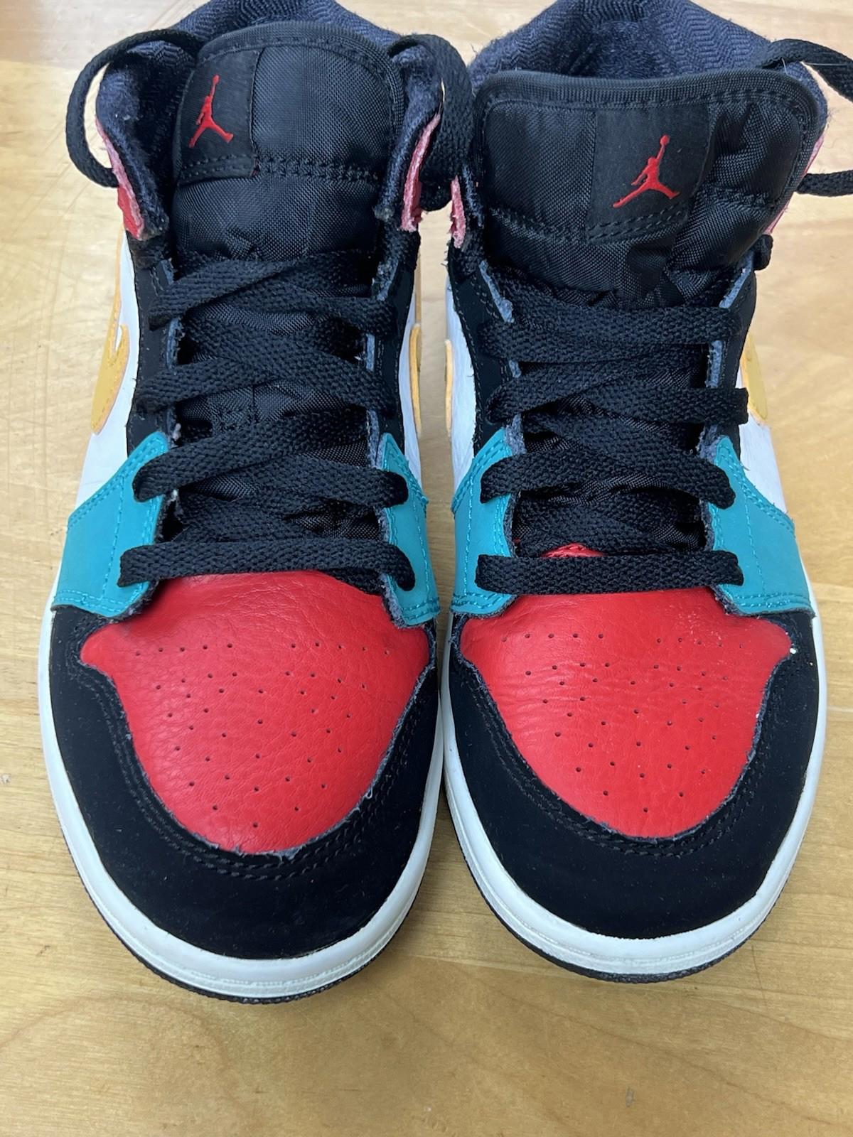 AIR JORDAN RETRO 3Y SIZE 3 YOUTH (640734-125)