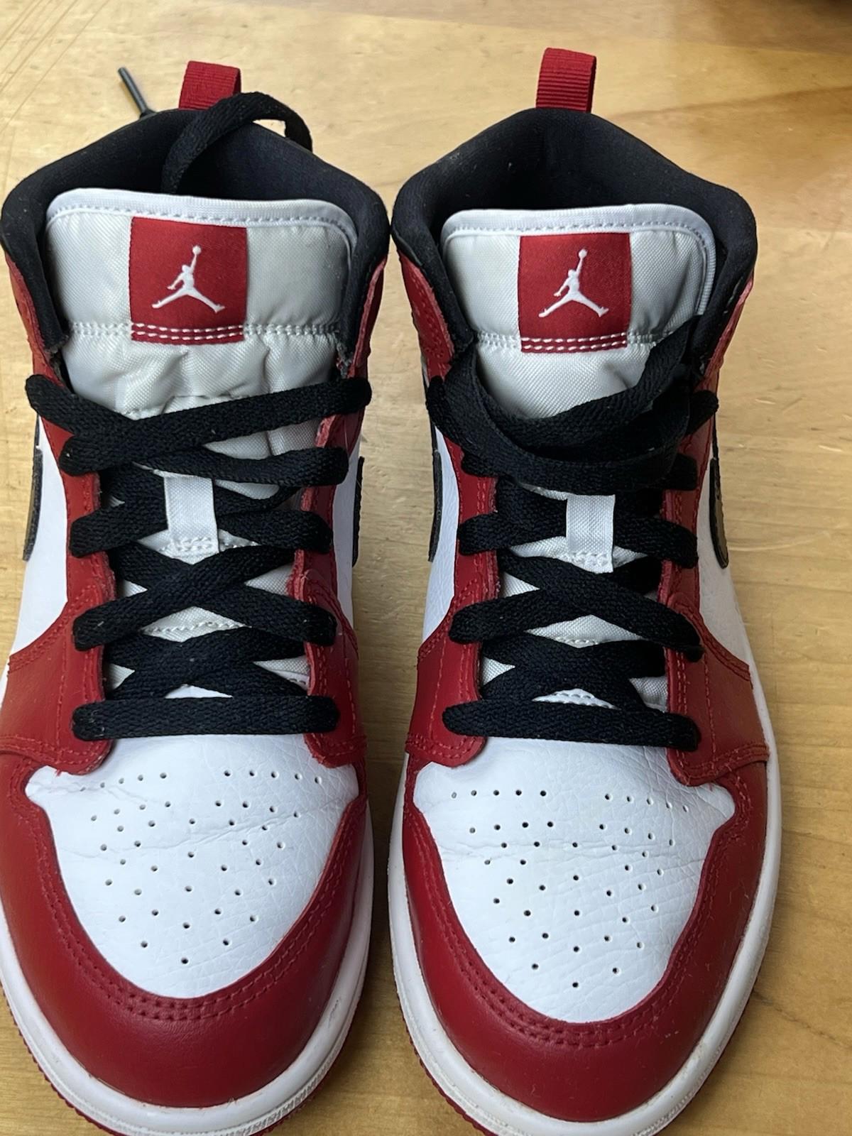 Nike Air Jordan 1 Mid SE Size 6Y Red White Black  640734-173