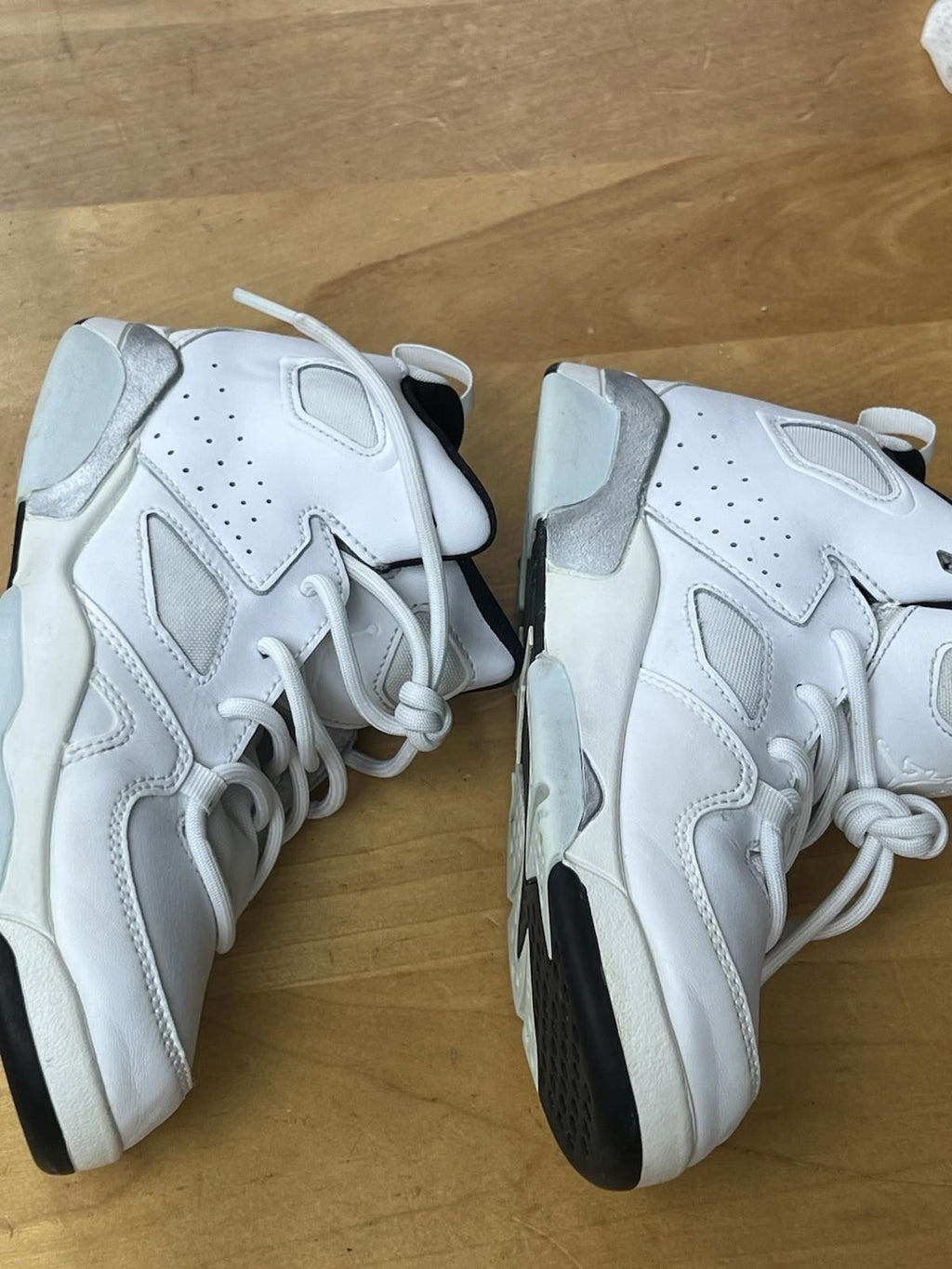 Nike Jordan Flight Club 91 "White Metallic Silver" Size 2.5y