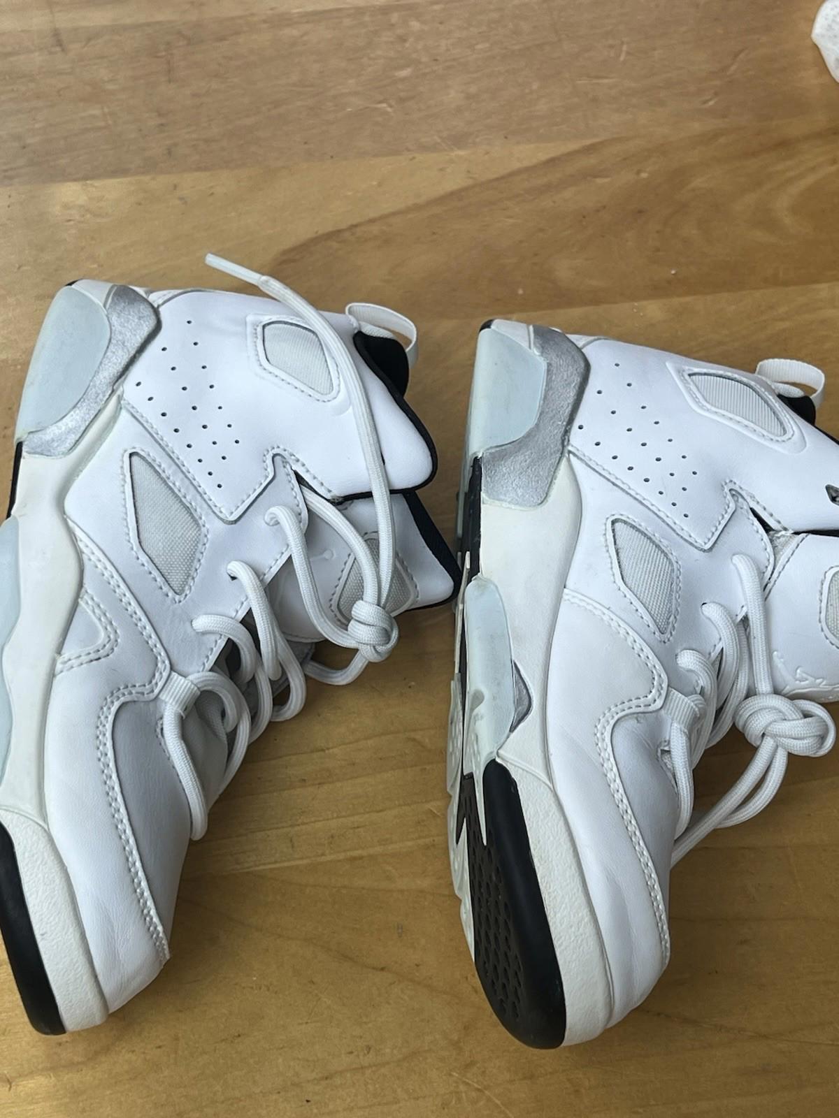 Nike Jordan Flight Club 91 "White Metallic Silver" Size 2.5y