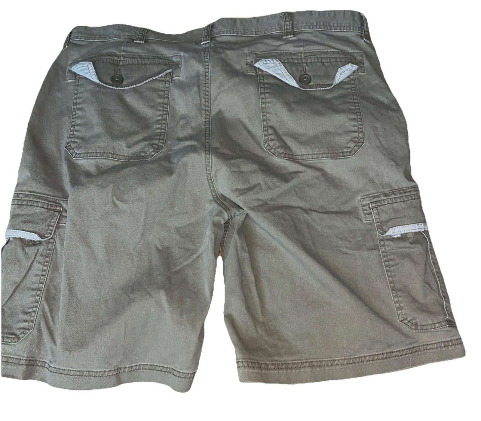 Sun River Clothing Co Brown Khaki Cargo Shorts Size 42