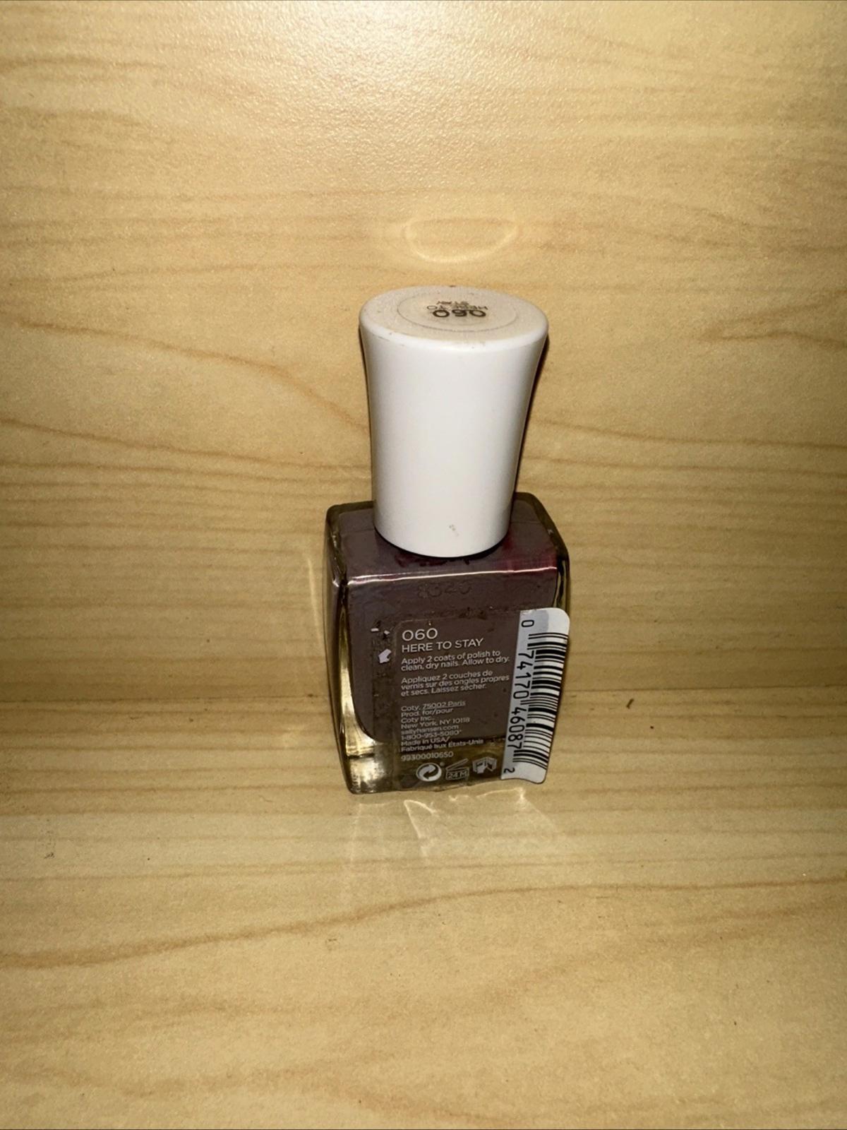 Sally Hansen - Mega Strength - Nail Polish - #060 Here to Stay - New