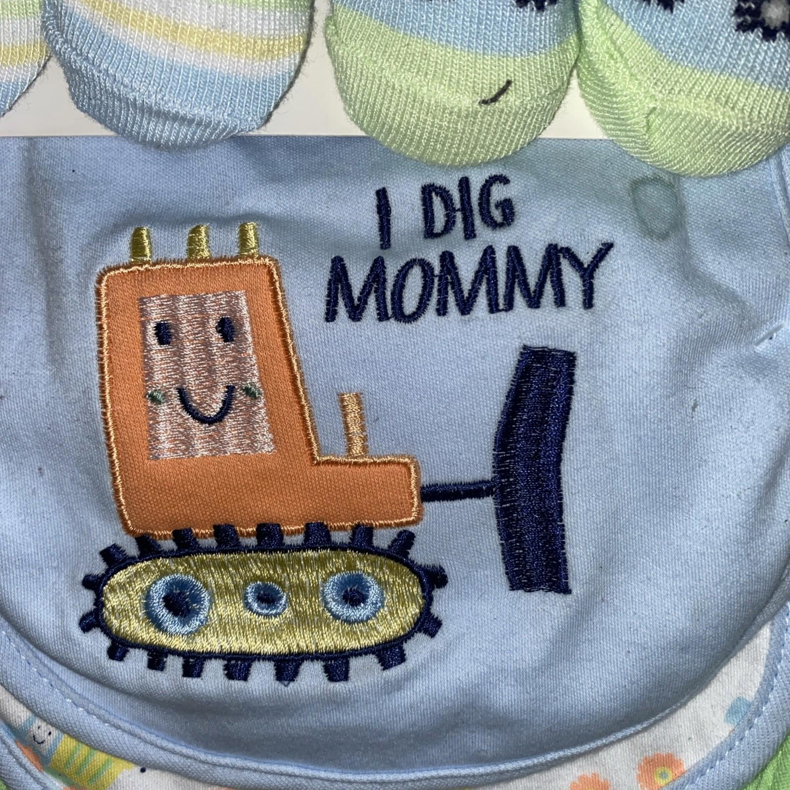 NEW 0-9 MO BOYS THEMED 5 PIECE BIBS SOCKS SET 3 BIBS 2 SOCKS