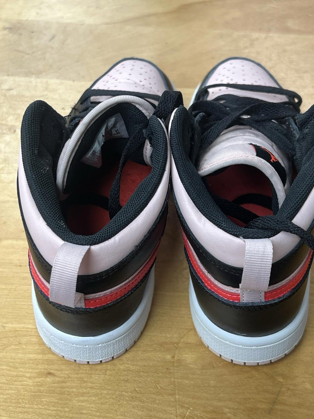 Nike Air Jordan 1 Mid  Sz 3Y 640734-604 Basketball Shoes