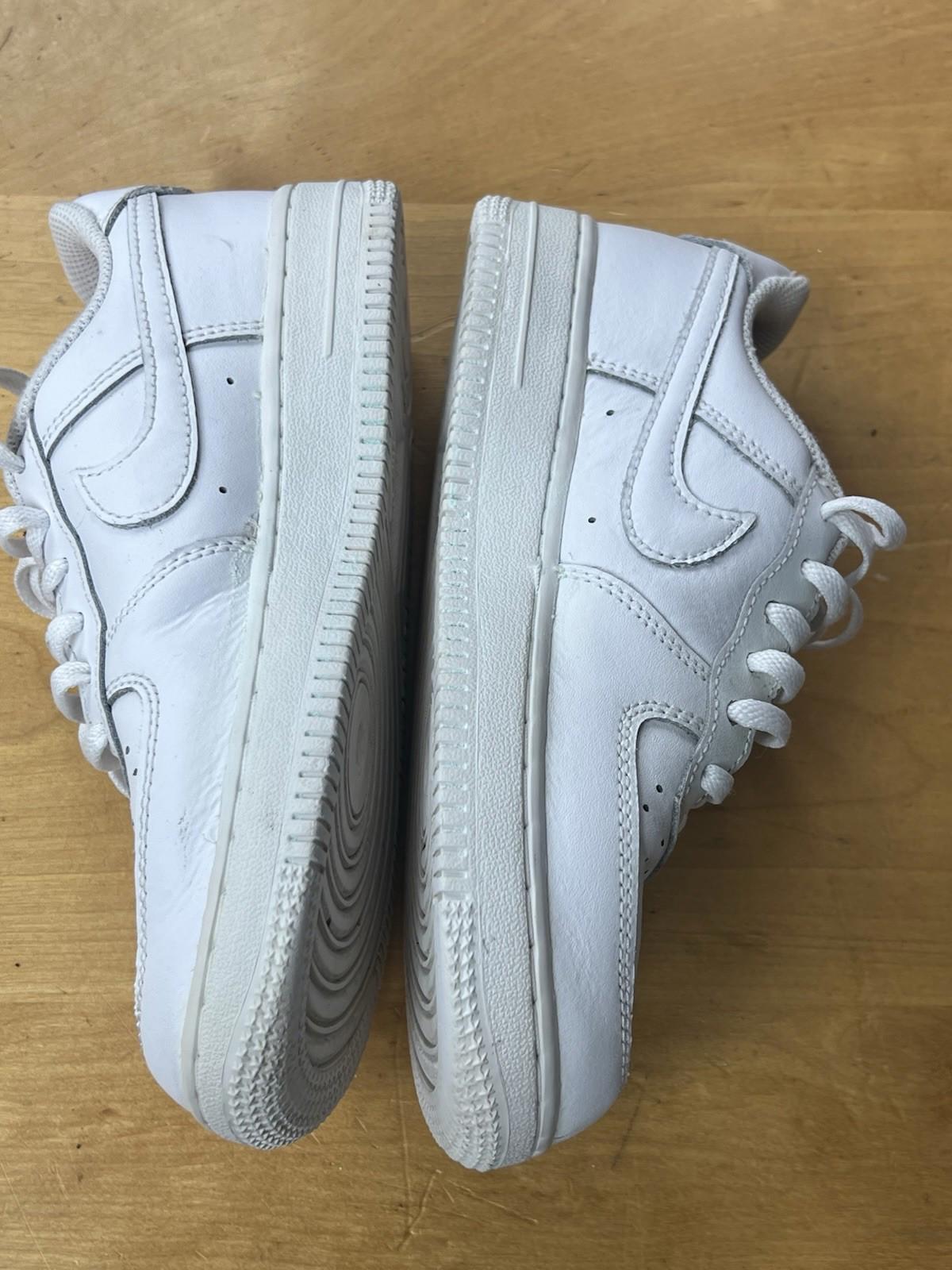 Nike Air Force 1 White Kids Sneaker Leather Lace Up Size 2.5