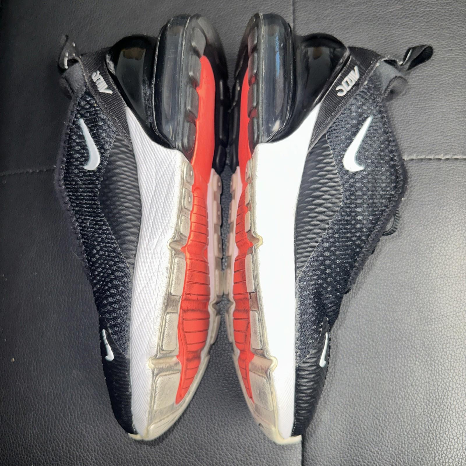 NIKE AIR MAX 270 BLACK WHITE PRE SCHOOL AO2372 001 Size 2.5Y