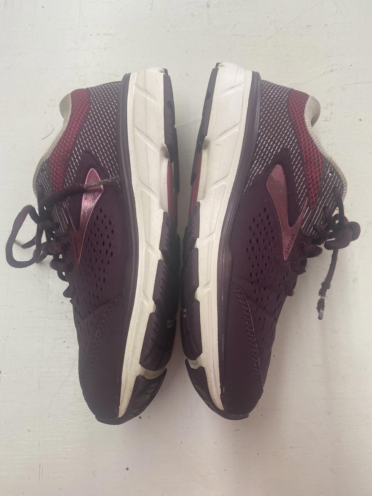 BROOKS DYAD 10 WOMENS RUNNING SHOES SNEAKERS SIZE 7.5