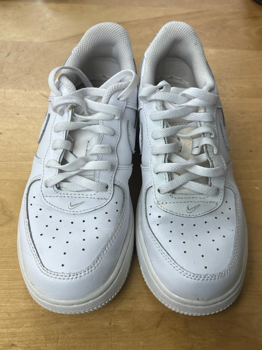 Nike Air Force 1 White Kids Sneaker Leather Lace Up Size 2.5