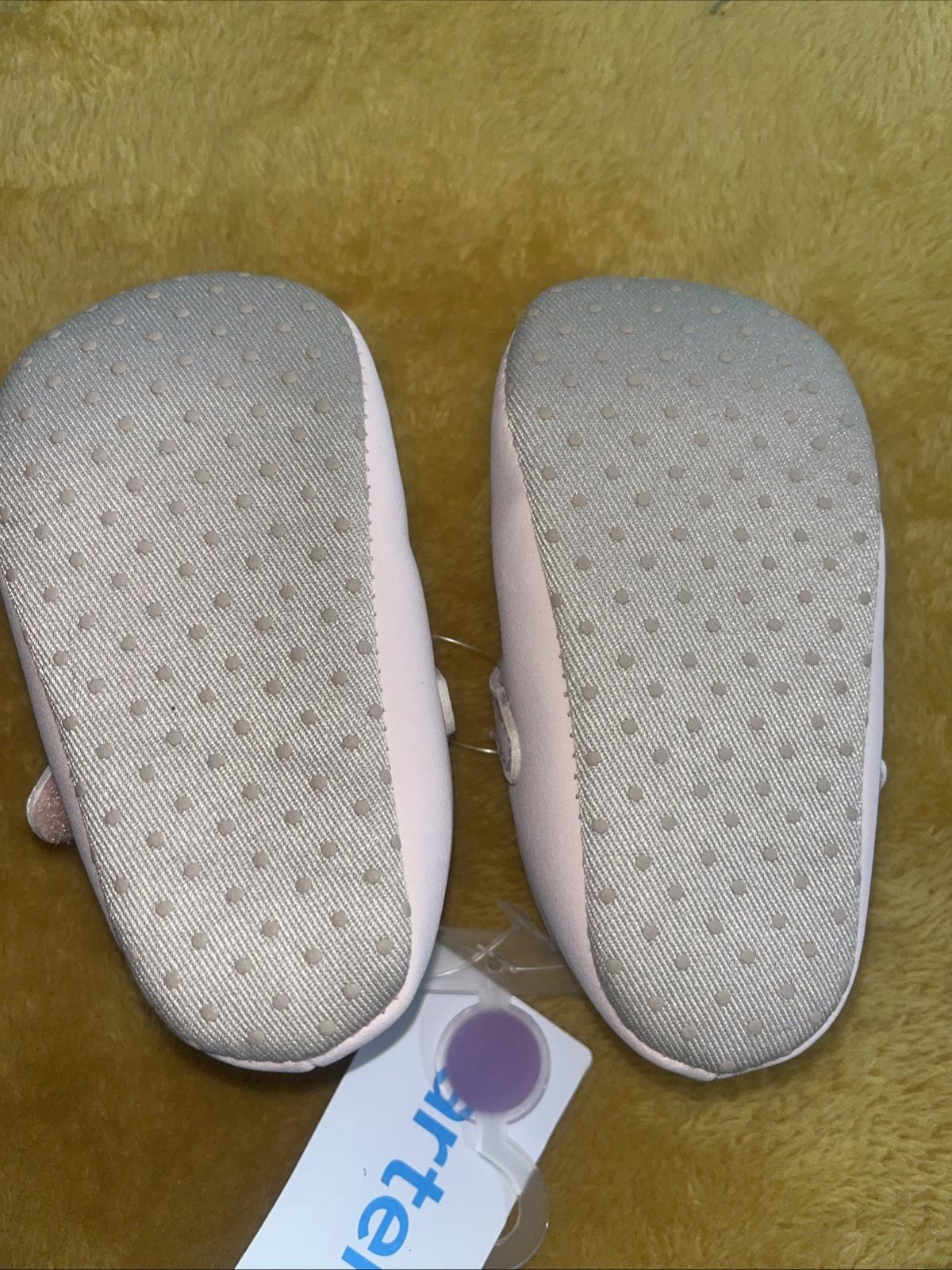 NWT Carters baby girl shoes pink with FLOWER and strap 6/9 m
