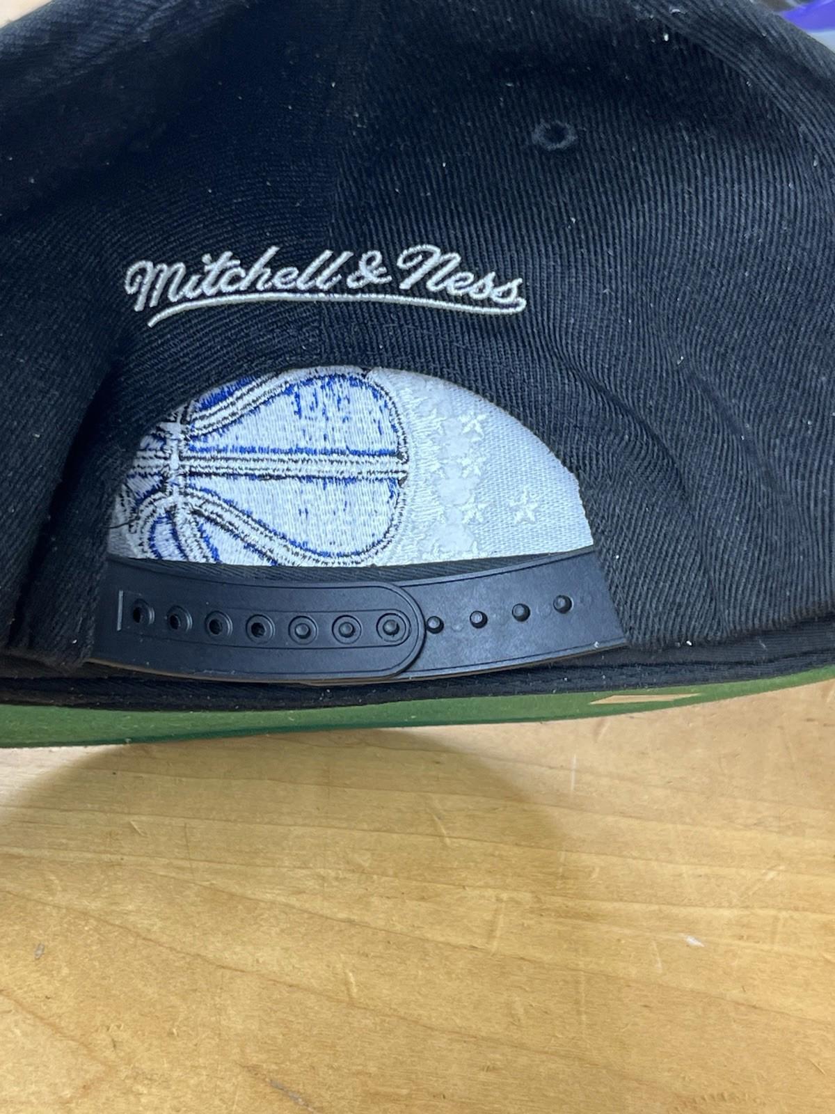 Mitchell & Ness Black NBA Orlando Magic Core Basic Snapback