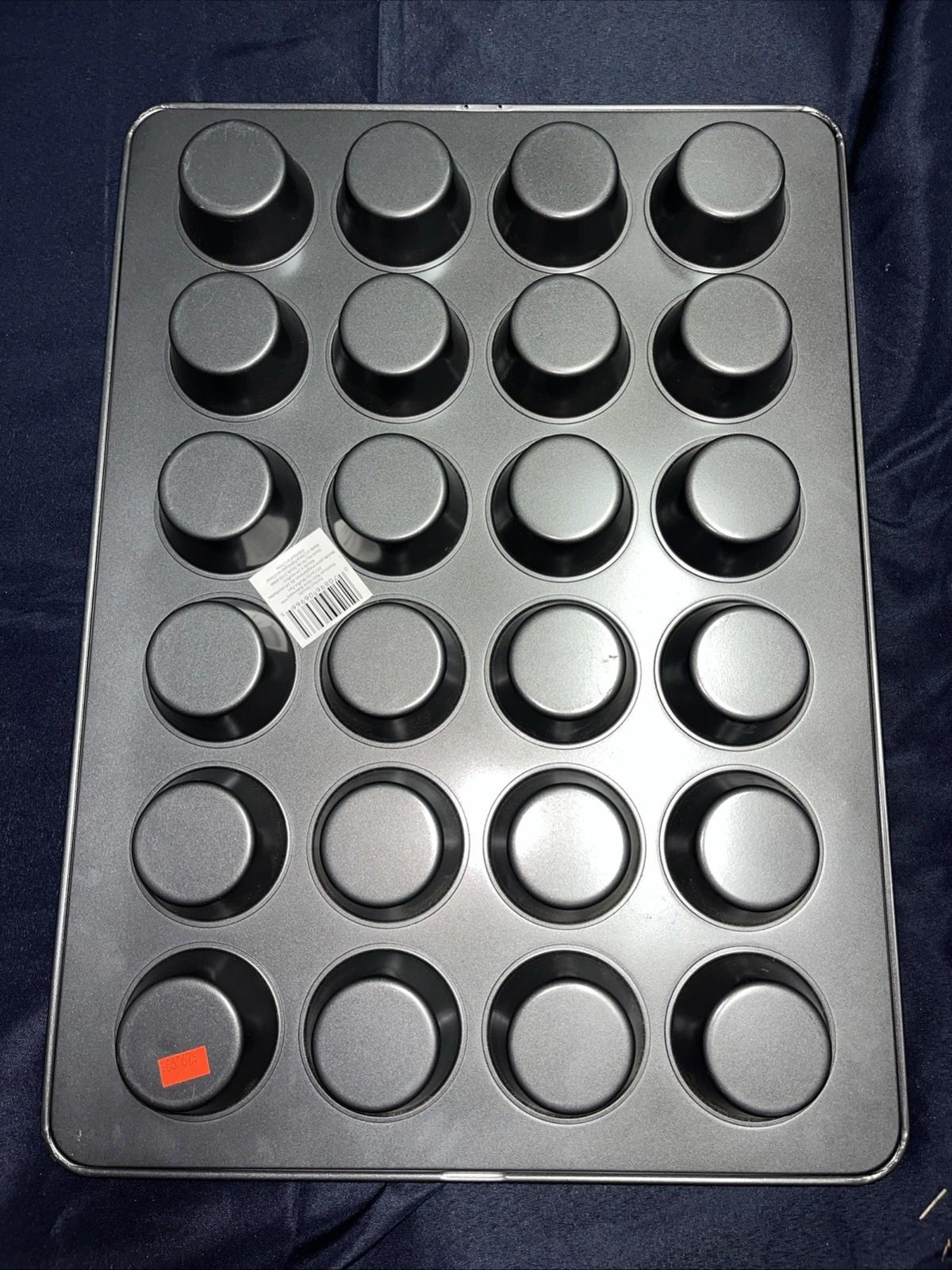Wilson Perfect Results Non-Stick 24 Muffin Tin New