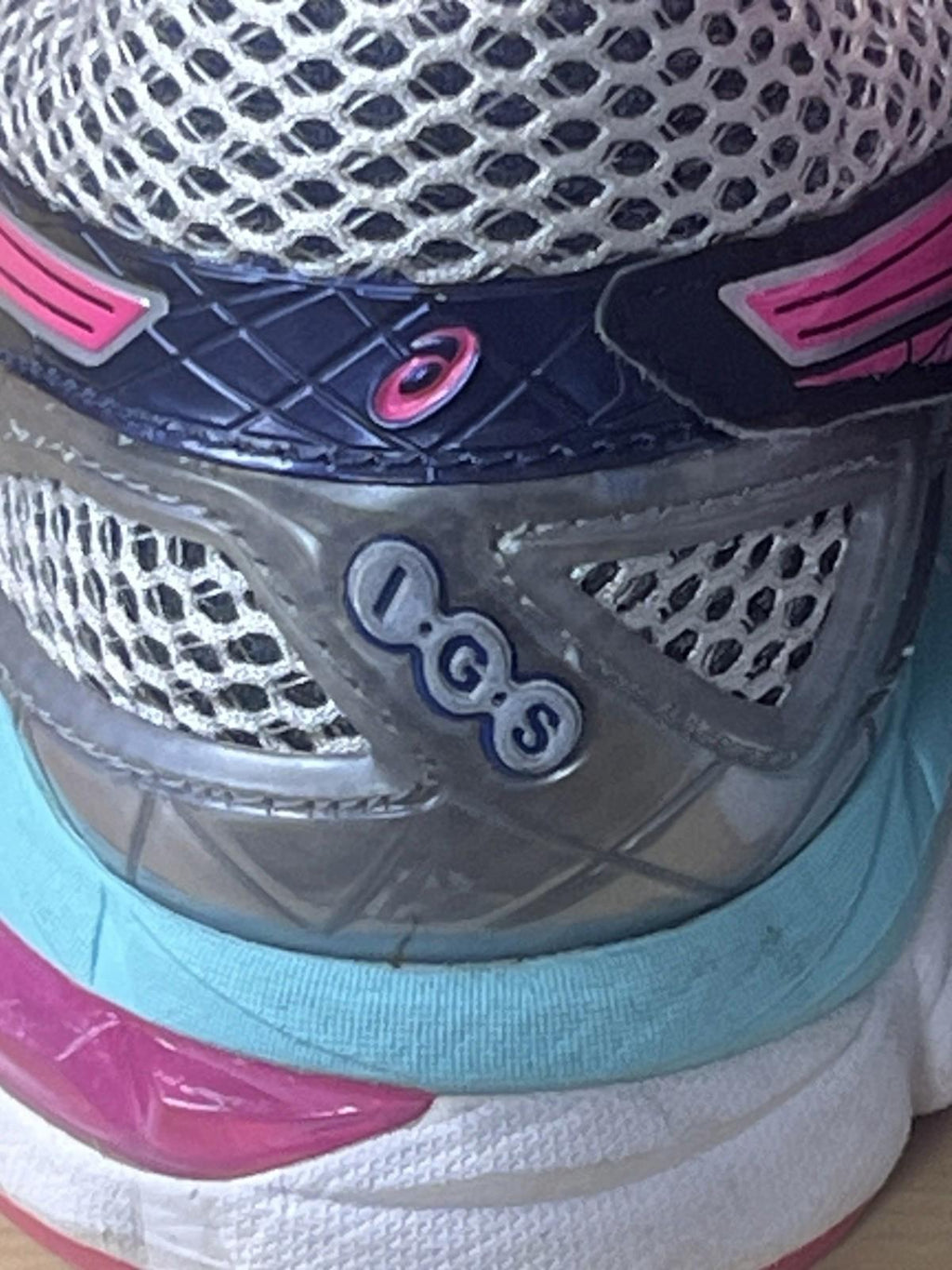 Asics GT-2000 3 Running Shoes Size 8 Narrow Gray Sneakers