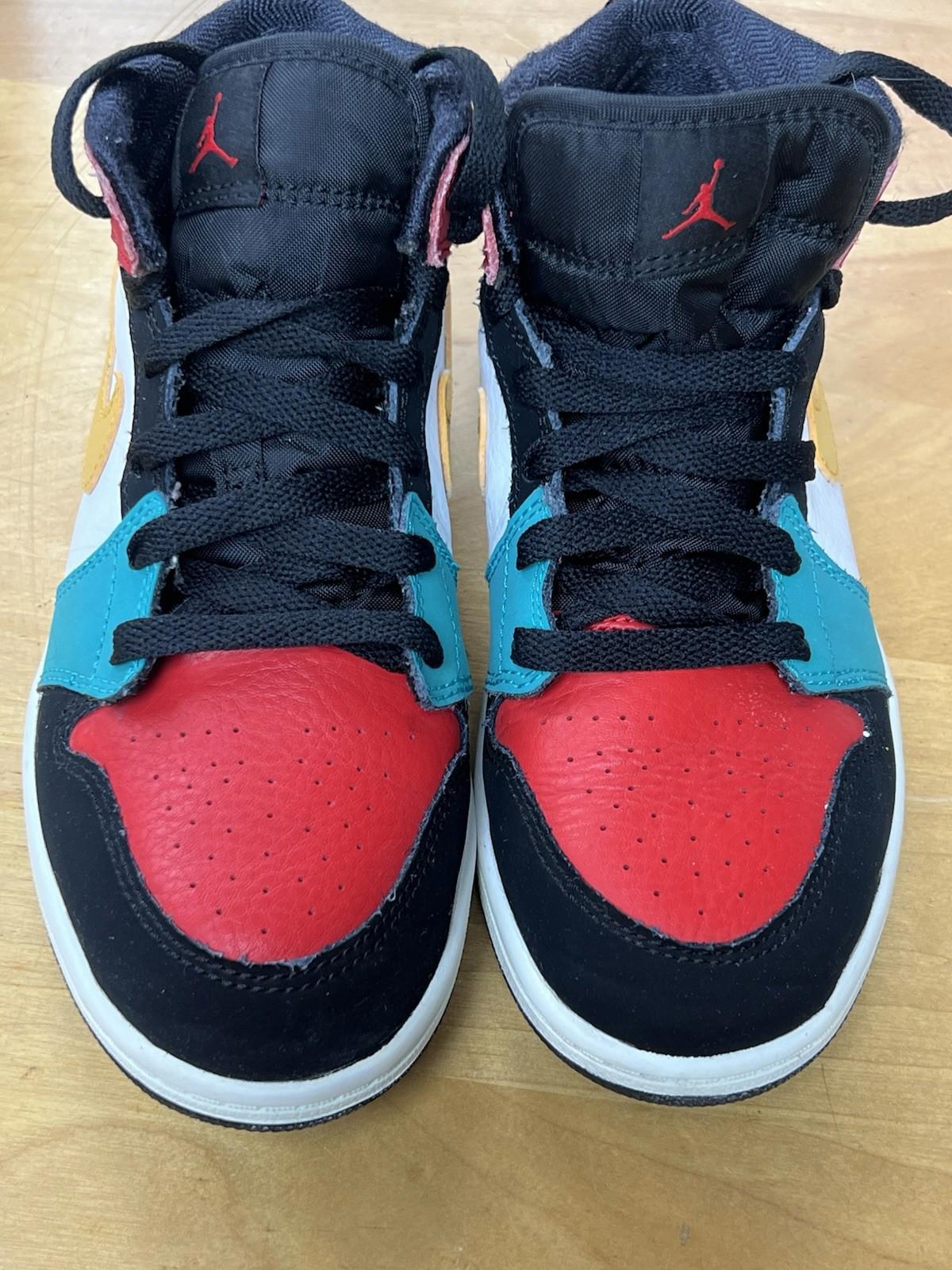 AIR JORDAN RETRO 3Y SIZE 3 YOUTH (640734-125)