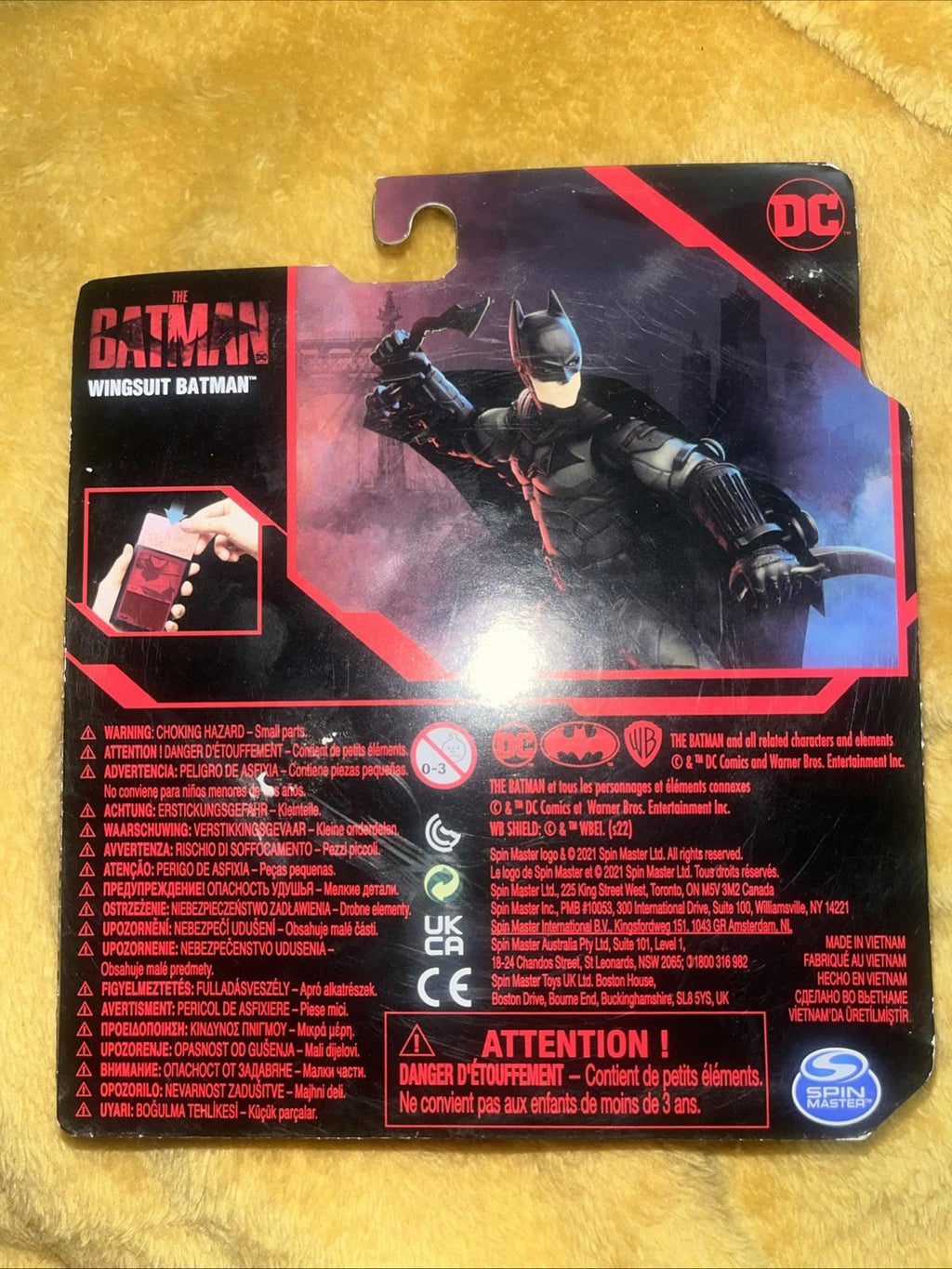 DC Comics Batman Wingsuit 4in Action Figure 3 Accessories